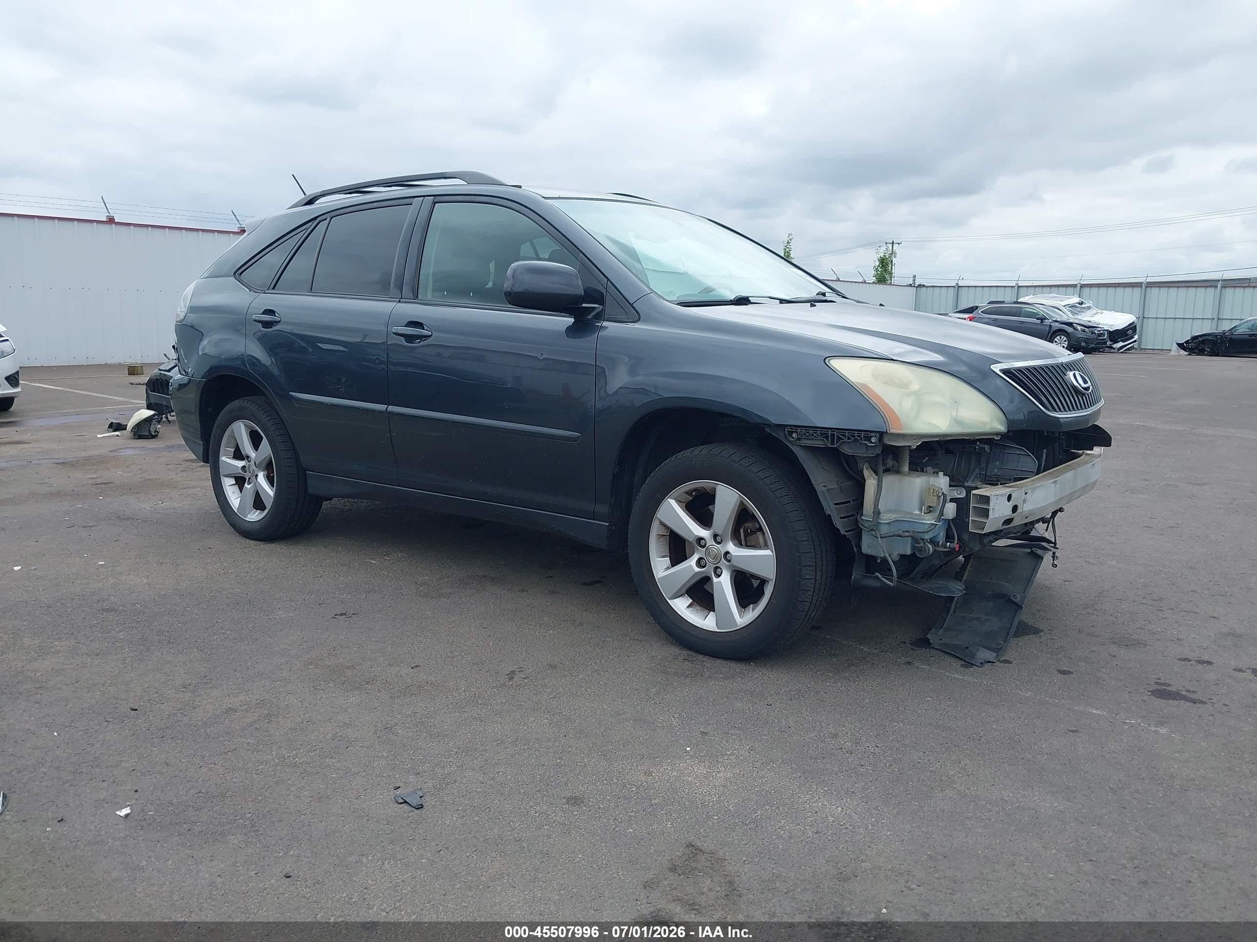 2004 Lexus RX 330, VIN JTJHA31U940027154 — Перед