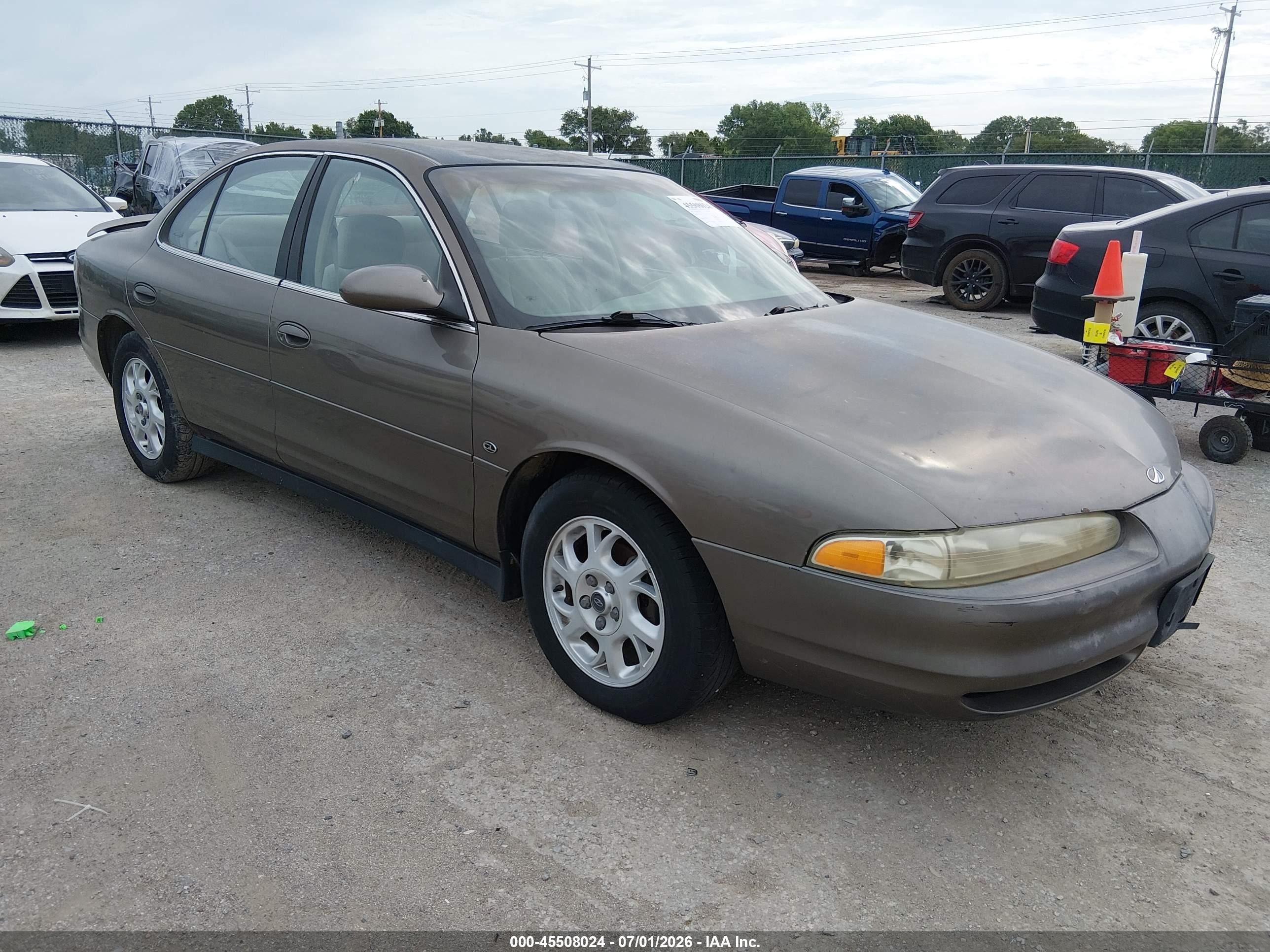 2000 Oldsmobile Intrigue GL, VIN 1G3WS52H2YF235707 — Normal wear