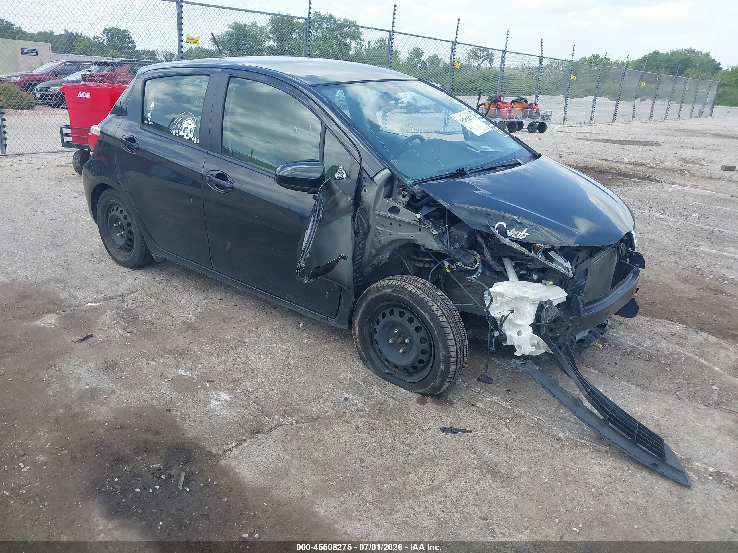 2014 Toyota Yaris LE, VIN JTDKTUD35ED588067 — Front end