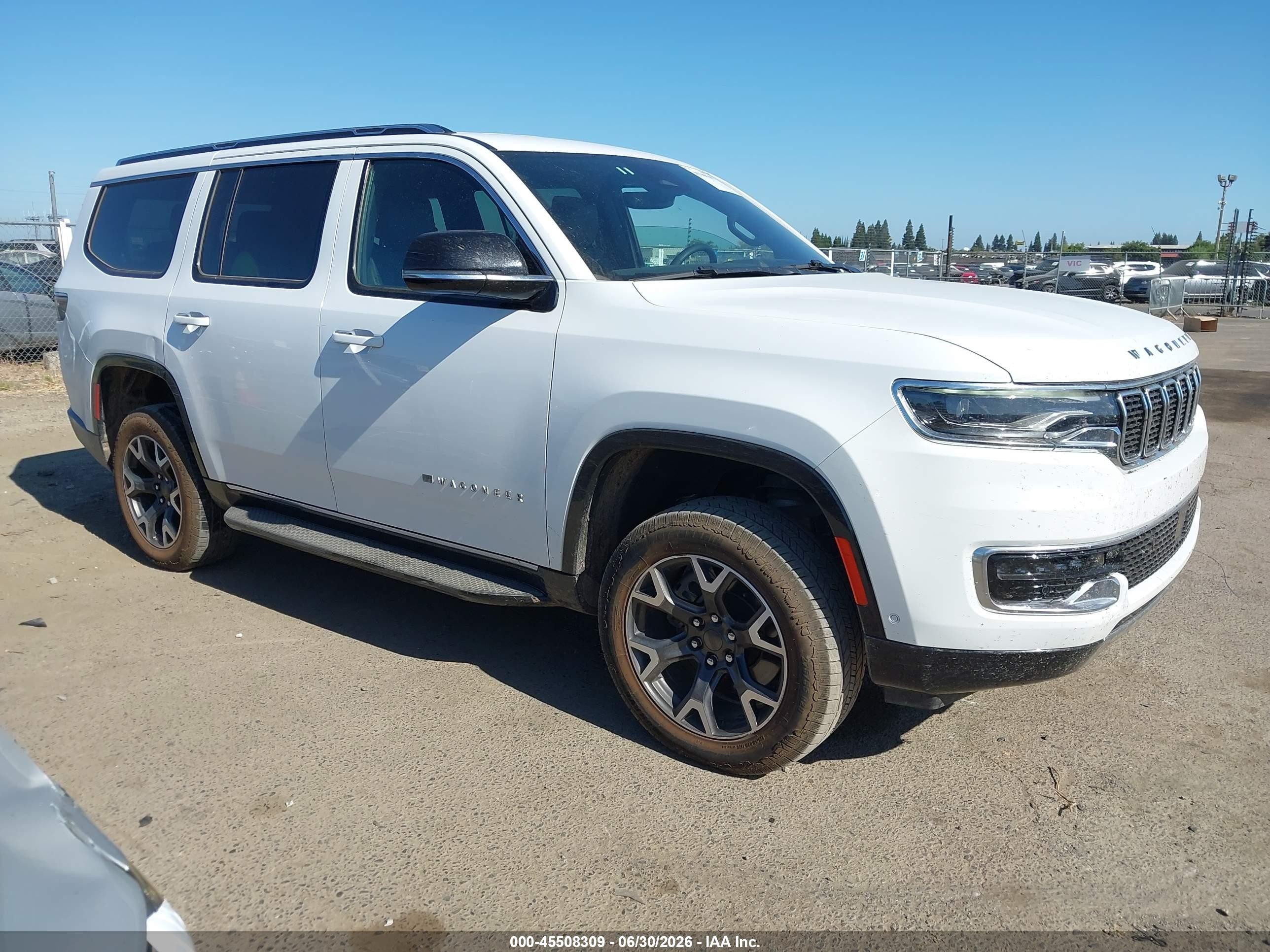 2024 Jeep Wagoneer Series III, VIN 1C4SJVDP1RS176020 — Зад