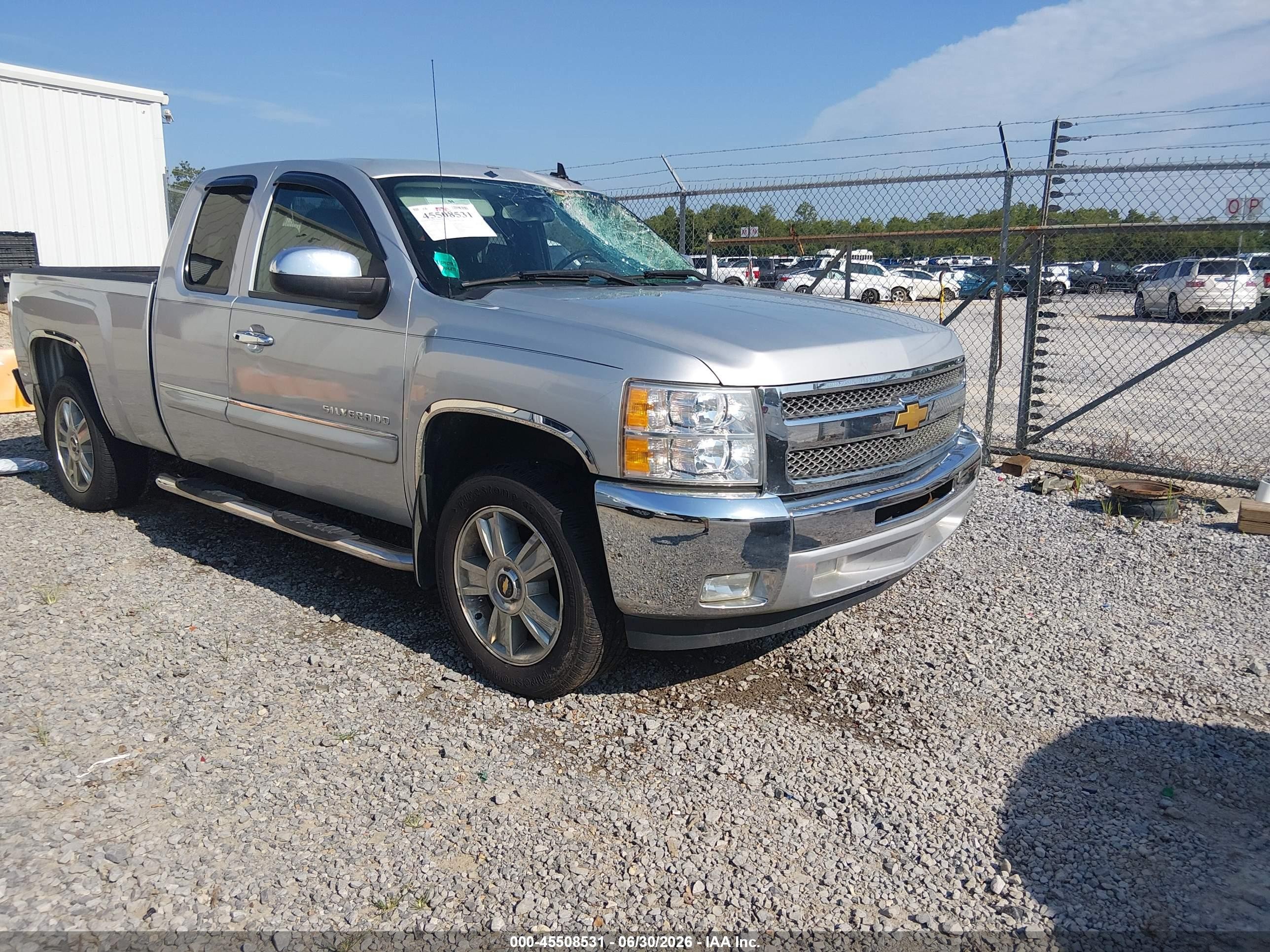 2013 Chevrolet Silverado 1500 LT, VIN 1GCRCSE0XDZ113992 — Water / flood