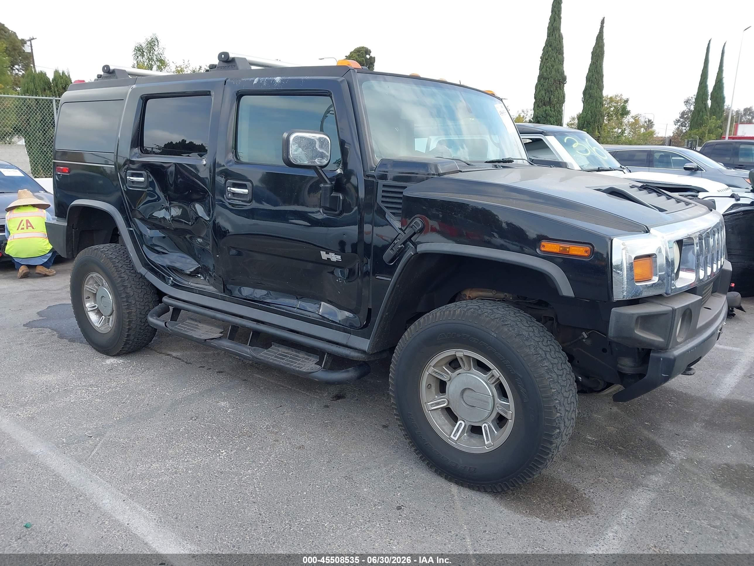 2003 Hummer H2, VIN 5GRGN23U53H107768 — Side