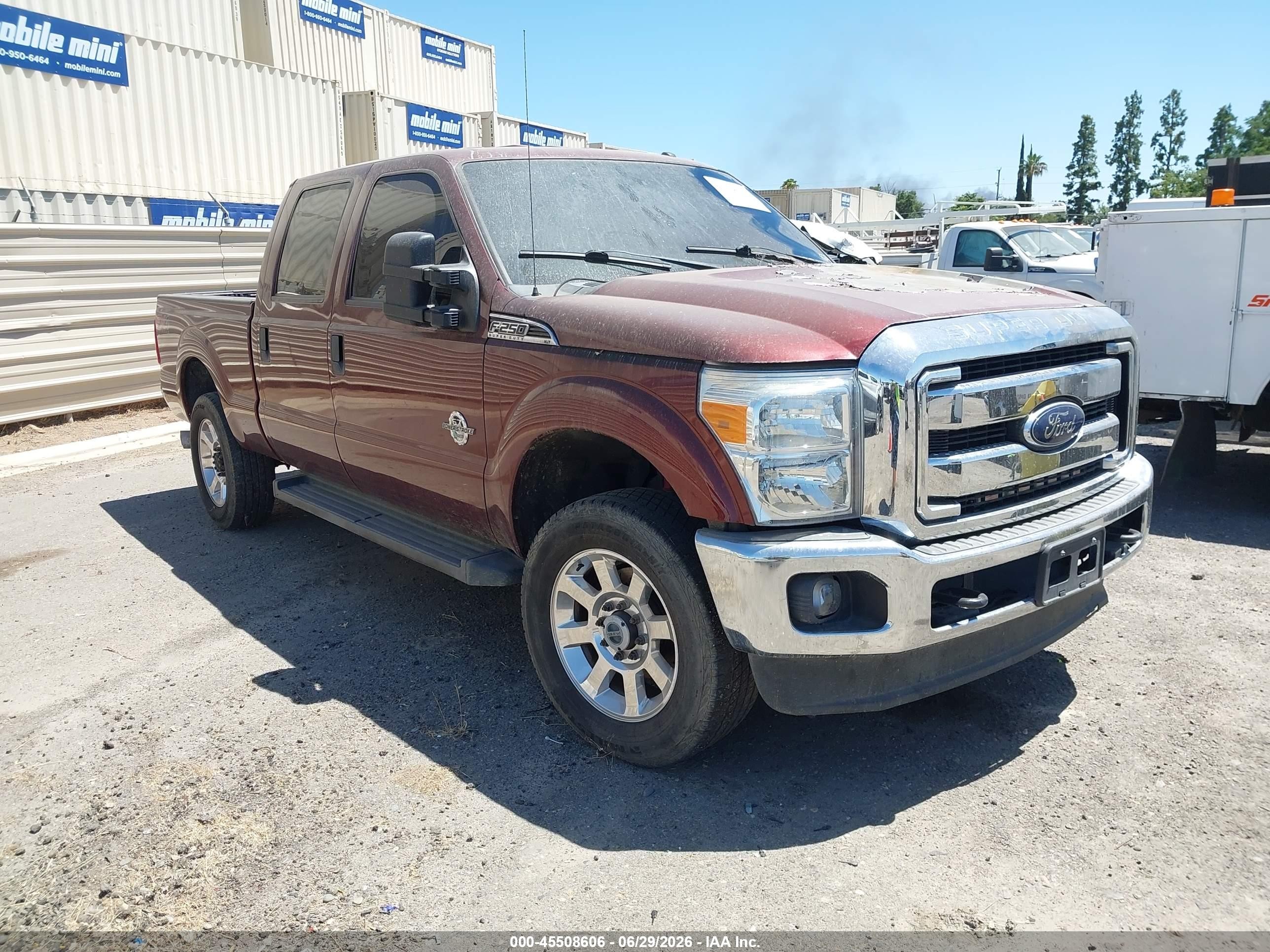 2015 Ford F-250 Lariat, VIN 1FT7W2BT4FEB63651 — Engine fire