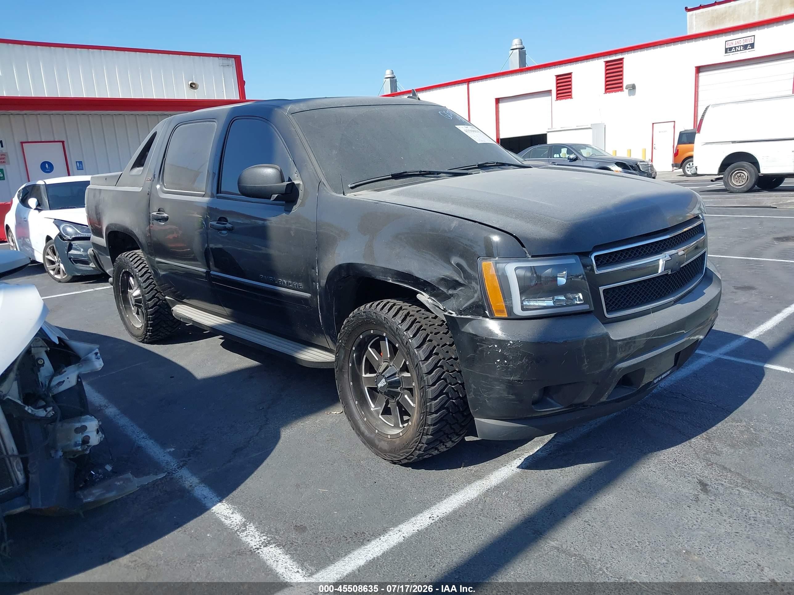 2008 Chevrolet Avalanche 3LT, VIN 3GNEC12018G146275 — Front end