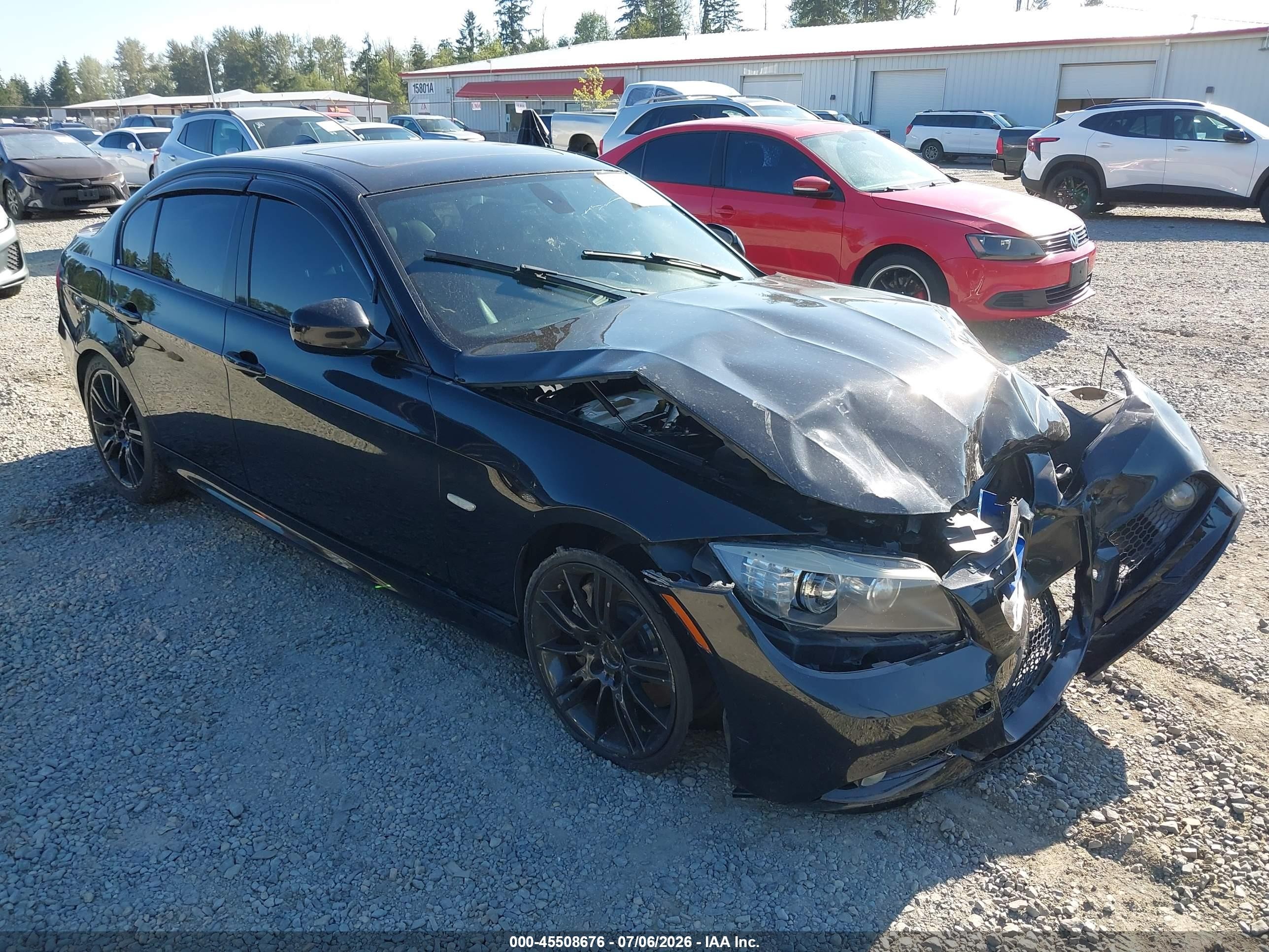 2010 BMW 3 Series 335i, VIN WBAPM7C54AA367186 — Перед