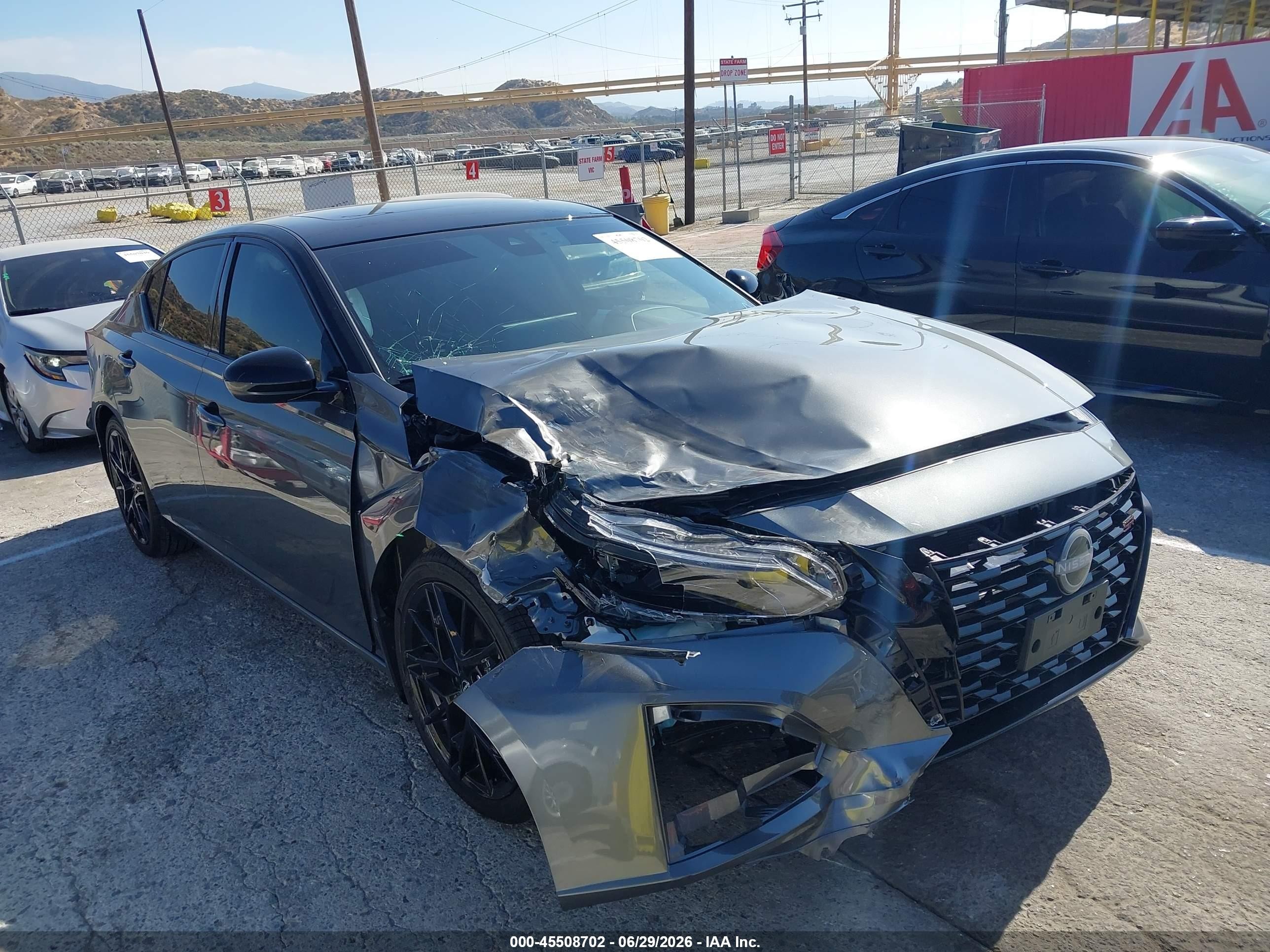 2026 Nissan Altima SR, VIN 1N4BL4CV4TN337881 — Front end