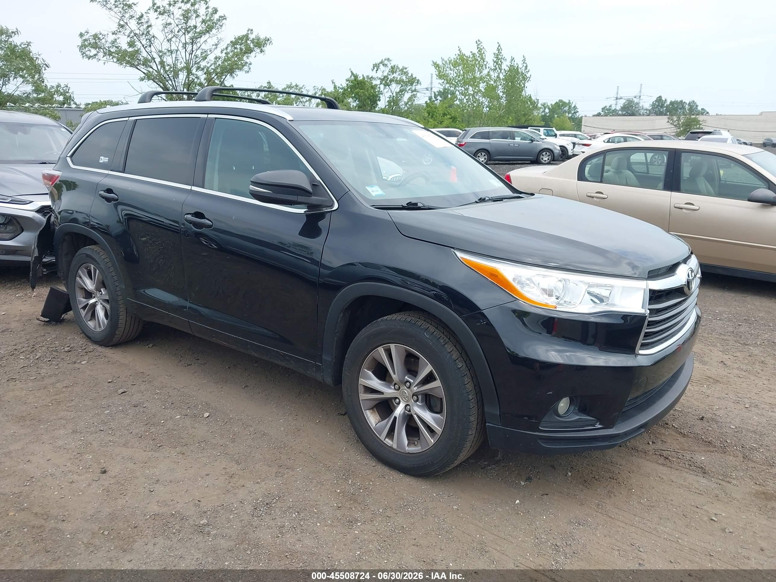 2015 Toyota Highlander XLE, VIN 5TDKKRFH3FS086625 — Rear end