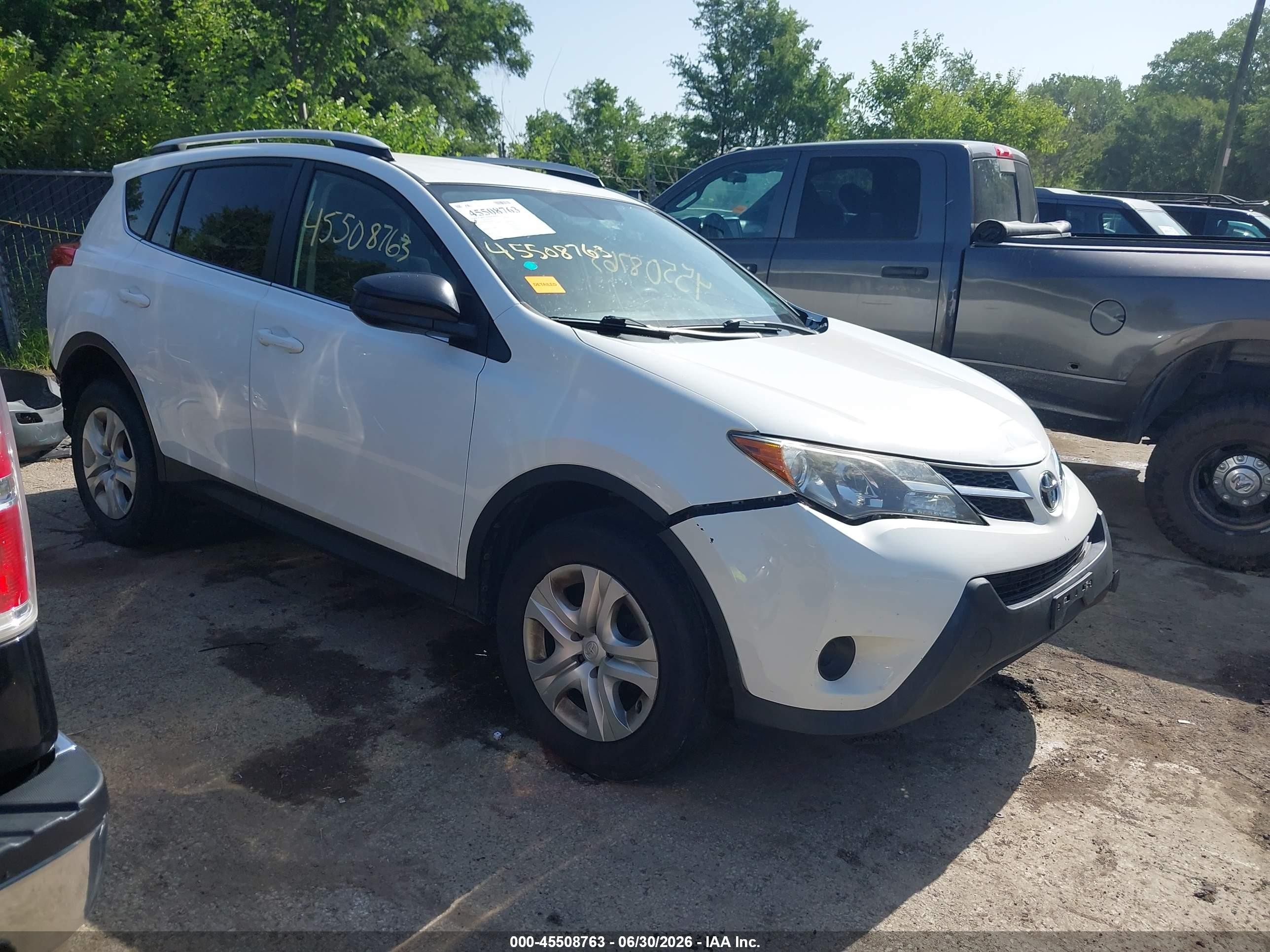 2014 Toyota RAV4 LE, VIN JTMZFREV5EJ007297 — Rear end