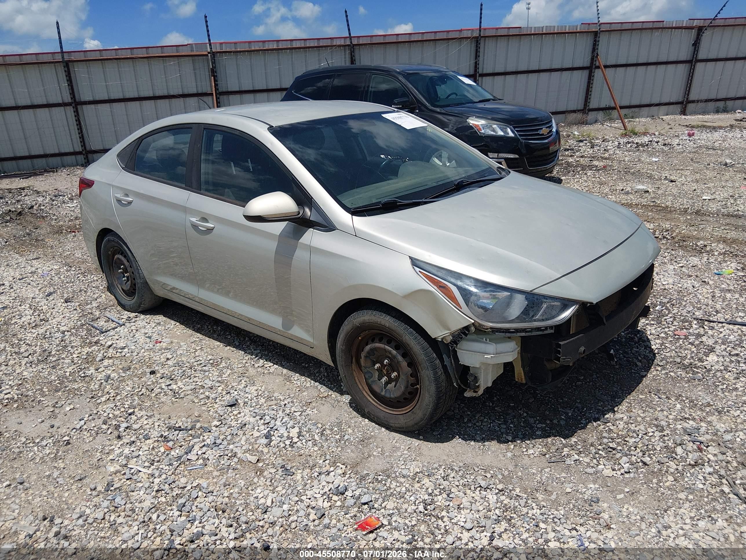 2018 Hyundai Accent SE, VIN 3KPC24A32JE021075 — Фото с аукциона 1 of 11