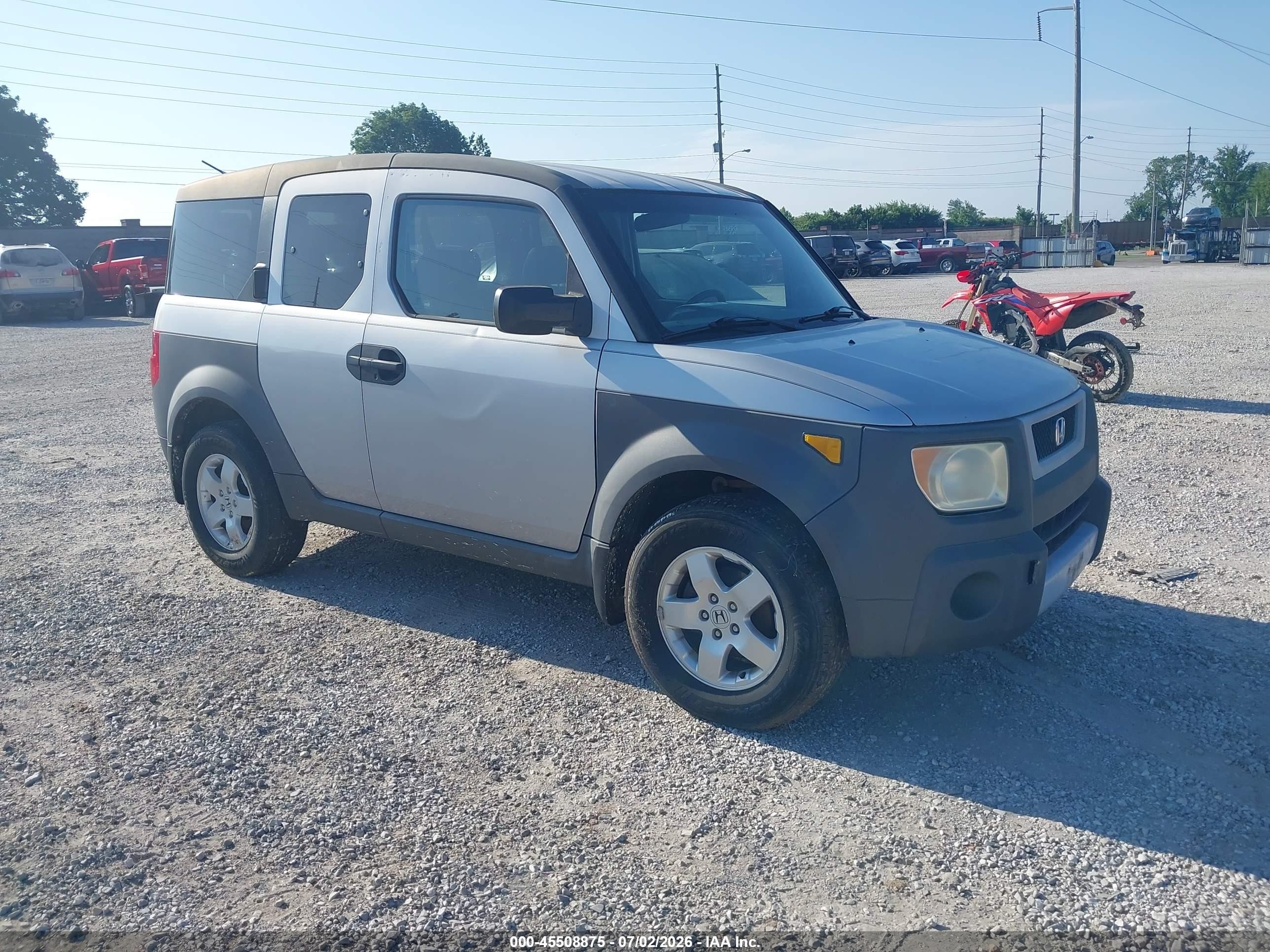 2003 Honda Element EX, VIN 5J6YH28533L029013 — Rear end