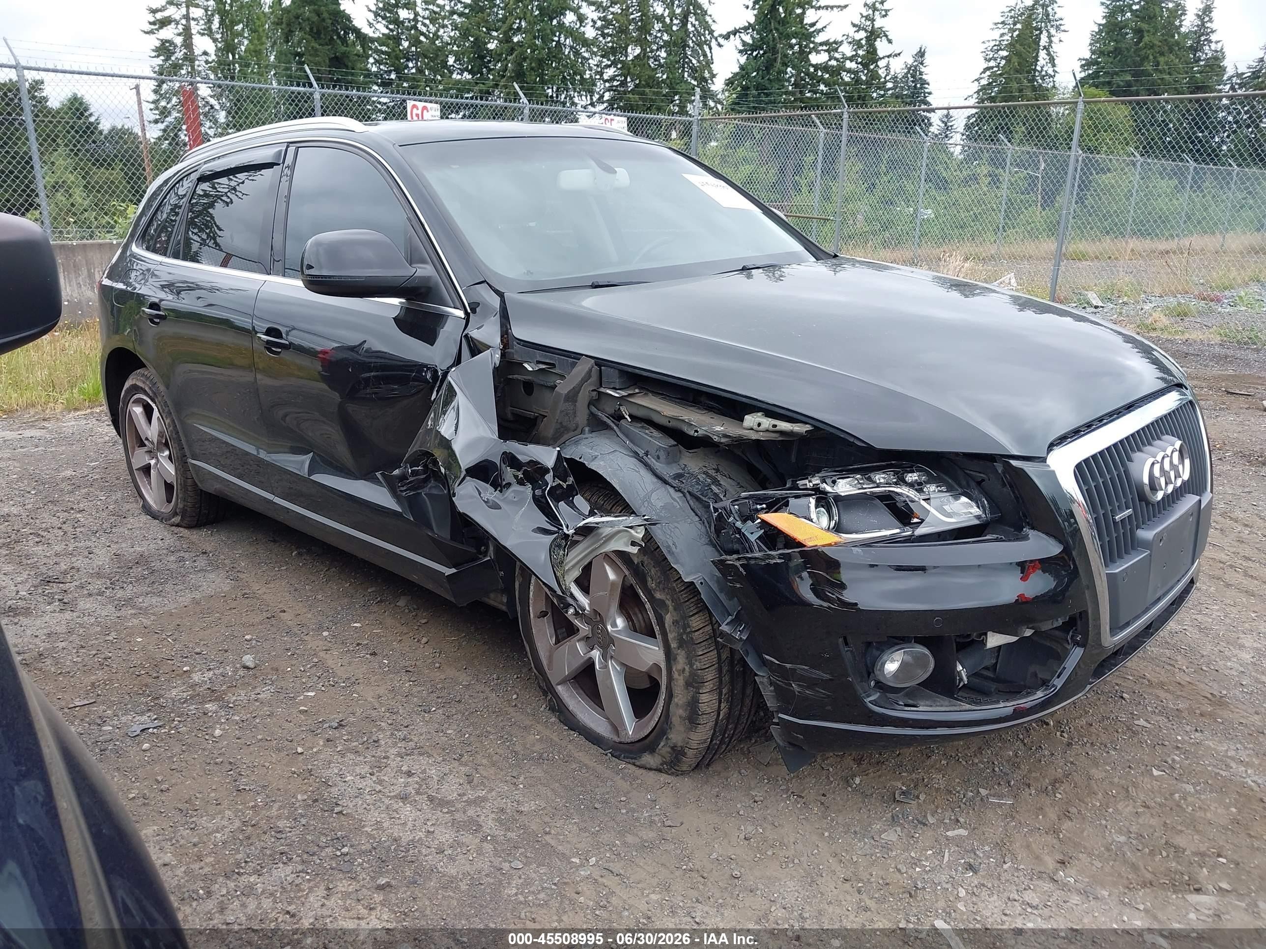 2011 Audi Q5 Premium Plus, VIN WA1LFAFP0BA085578 — Front end