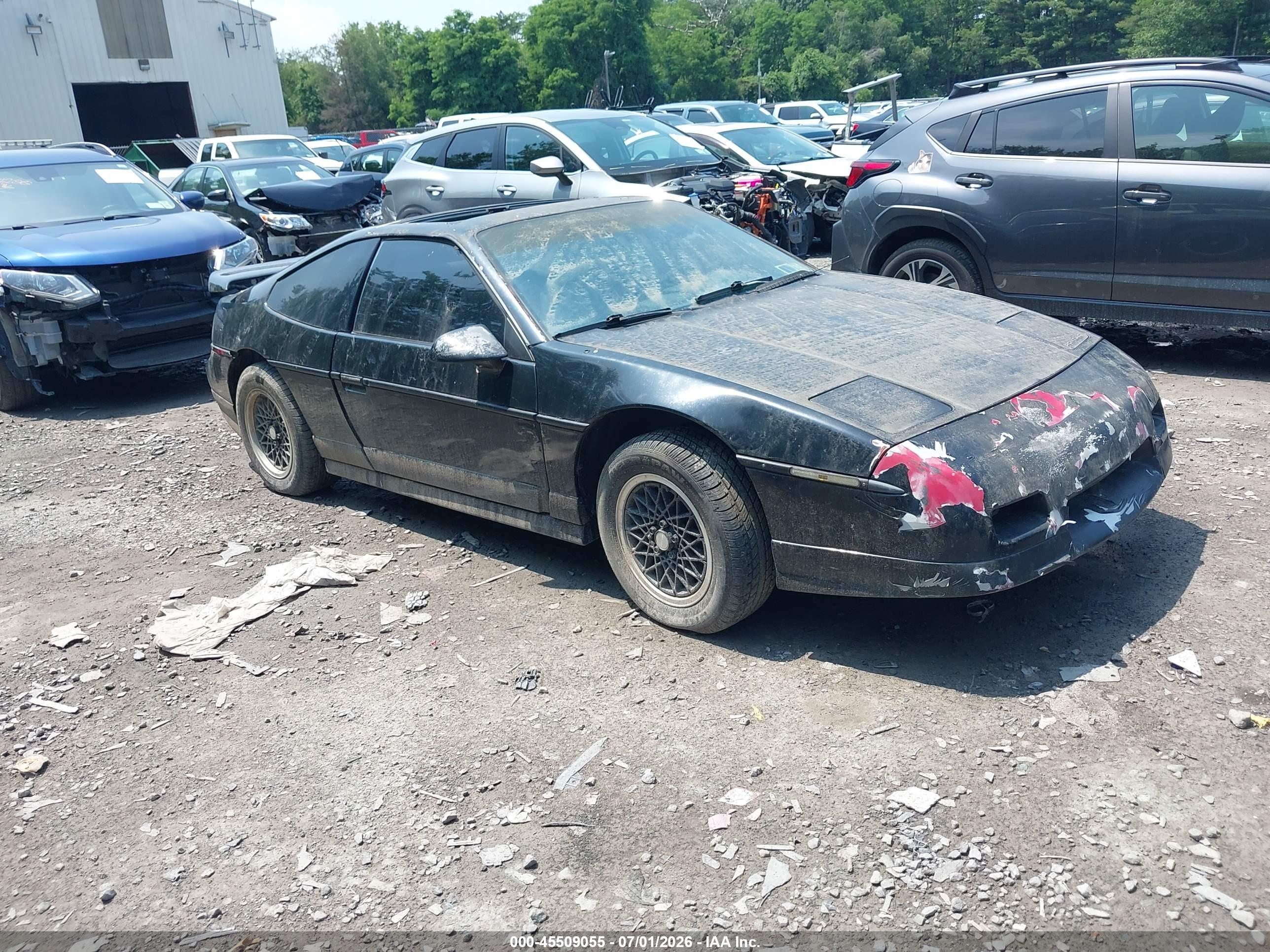 1988 Pontiac Fiero GT, VIN 1G2PG1195JP221975 — Normal wear