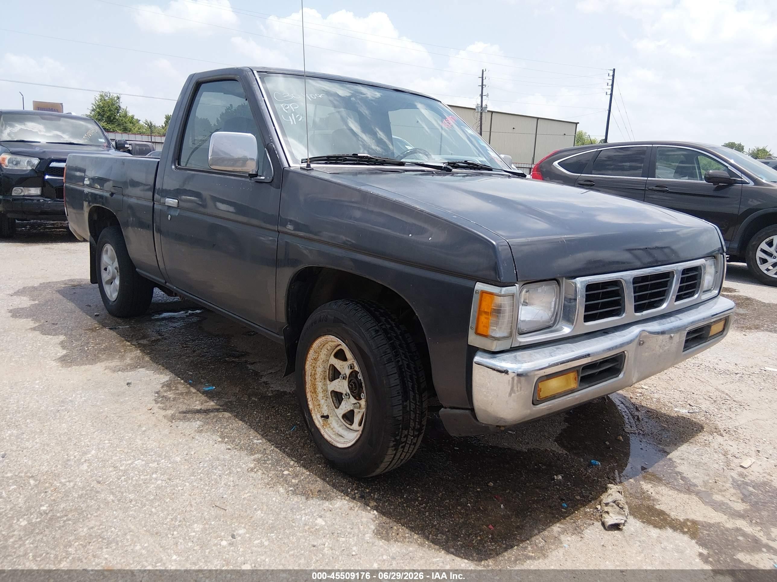1996 Nissan Frontier XE, VIN 1N6SD11S4TC320456 — Normal wear