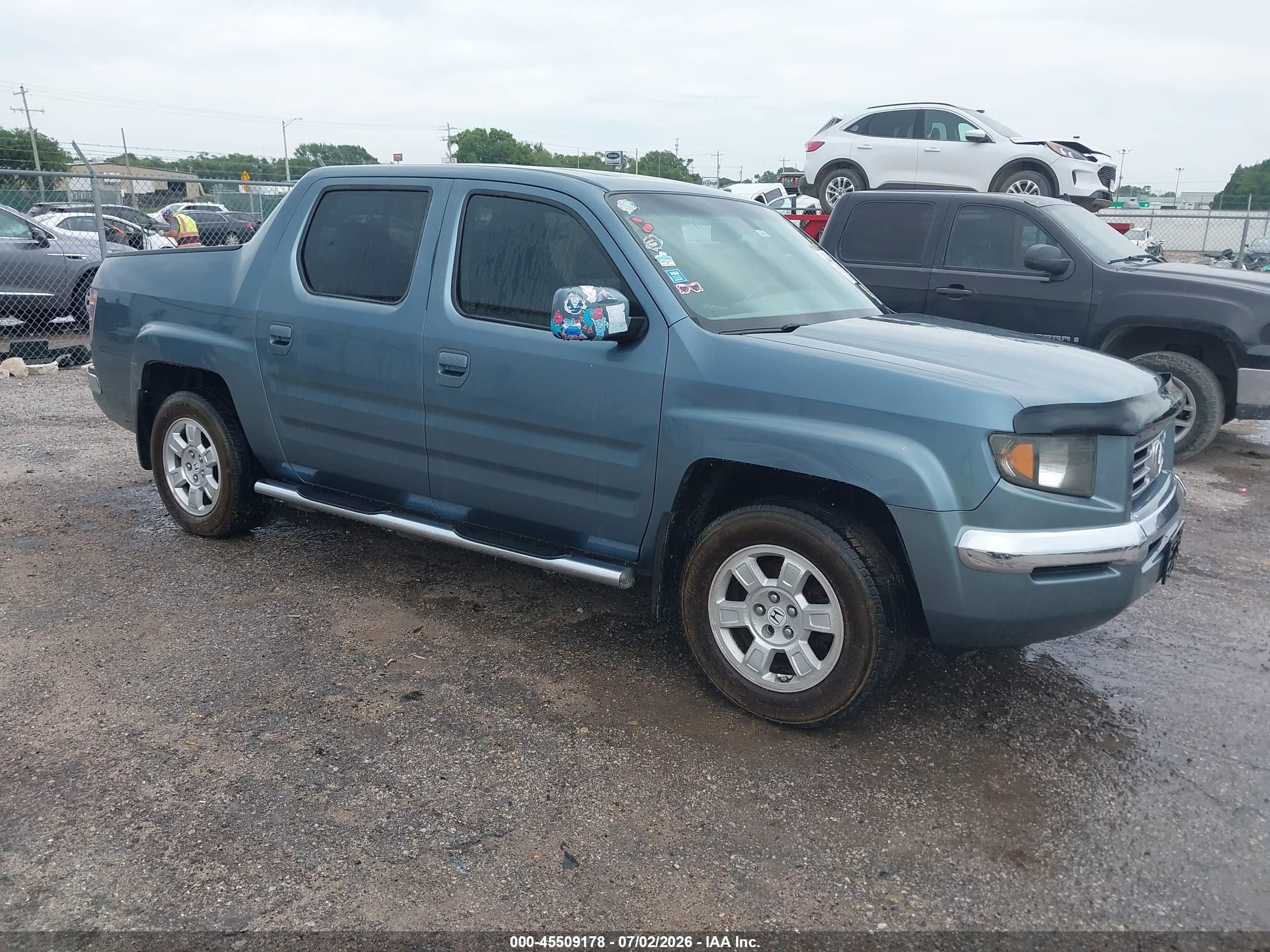 2008 Honda Ridgeline RTL, VIN 2HJYK16528H533492 — Normal wear