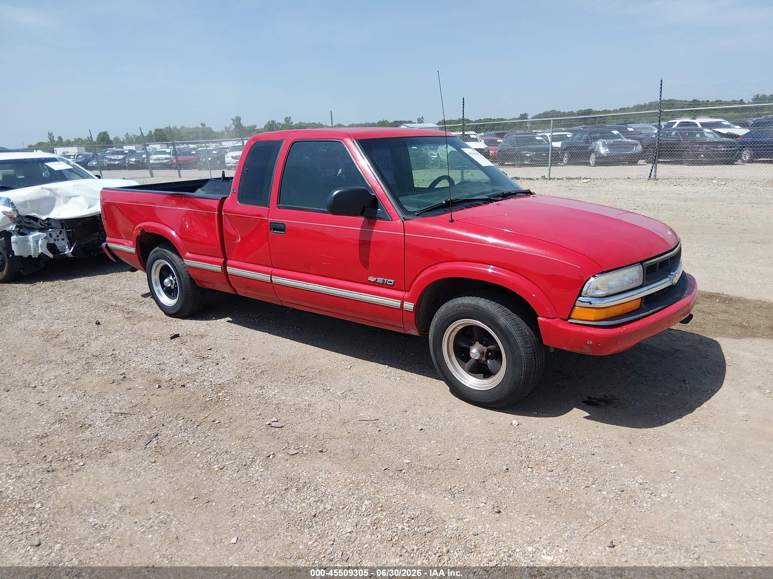 2000 Chevrolet S-10, VIN 1GCCS19W1Y8184740 — Normal wear