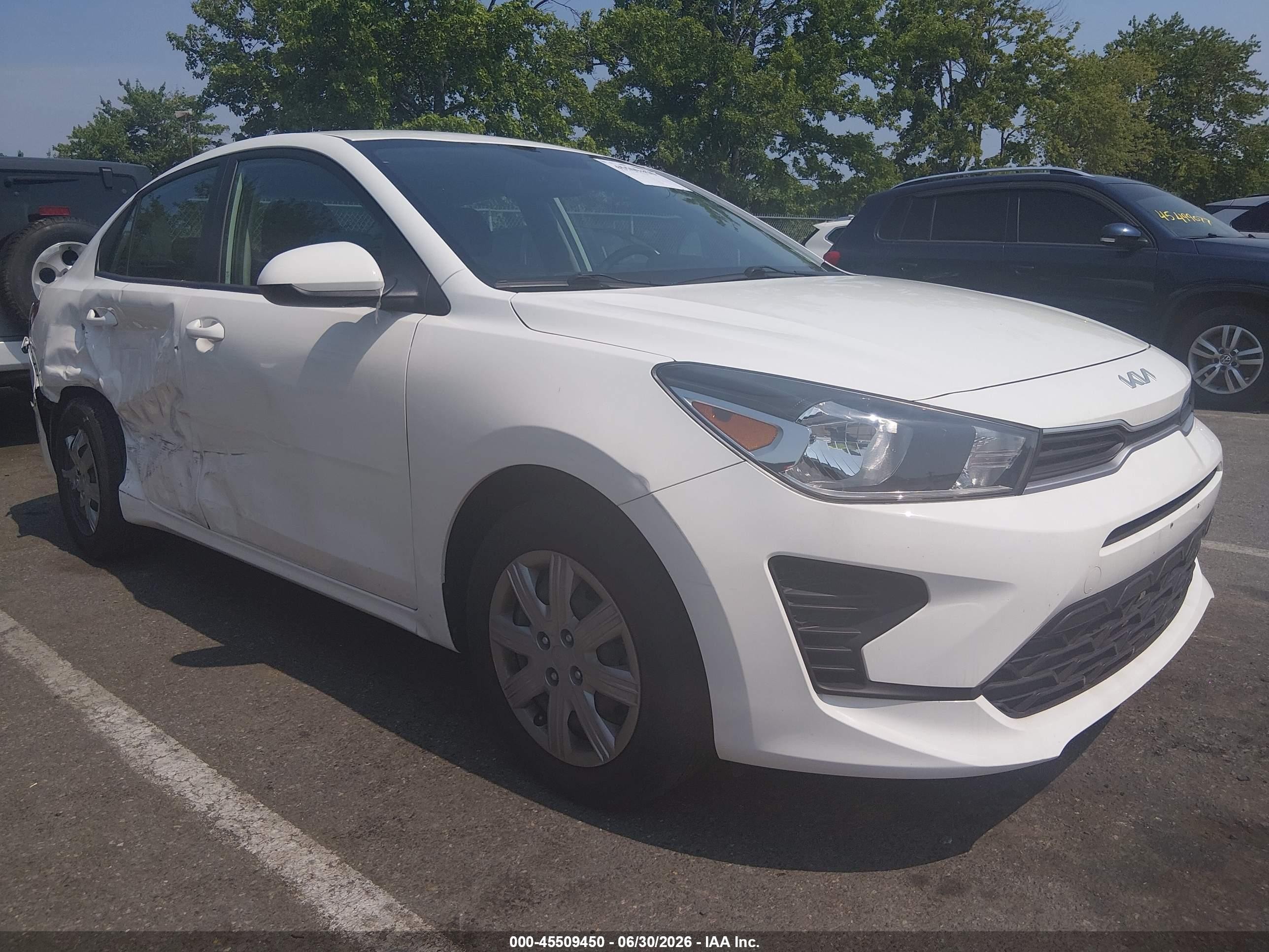 2022 Kia Rio S, VIN 3KPA24AD2NE482167 — Side