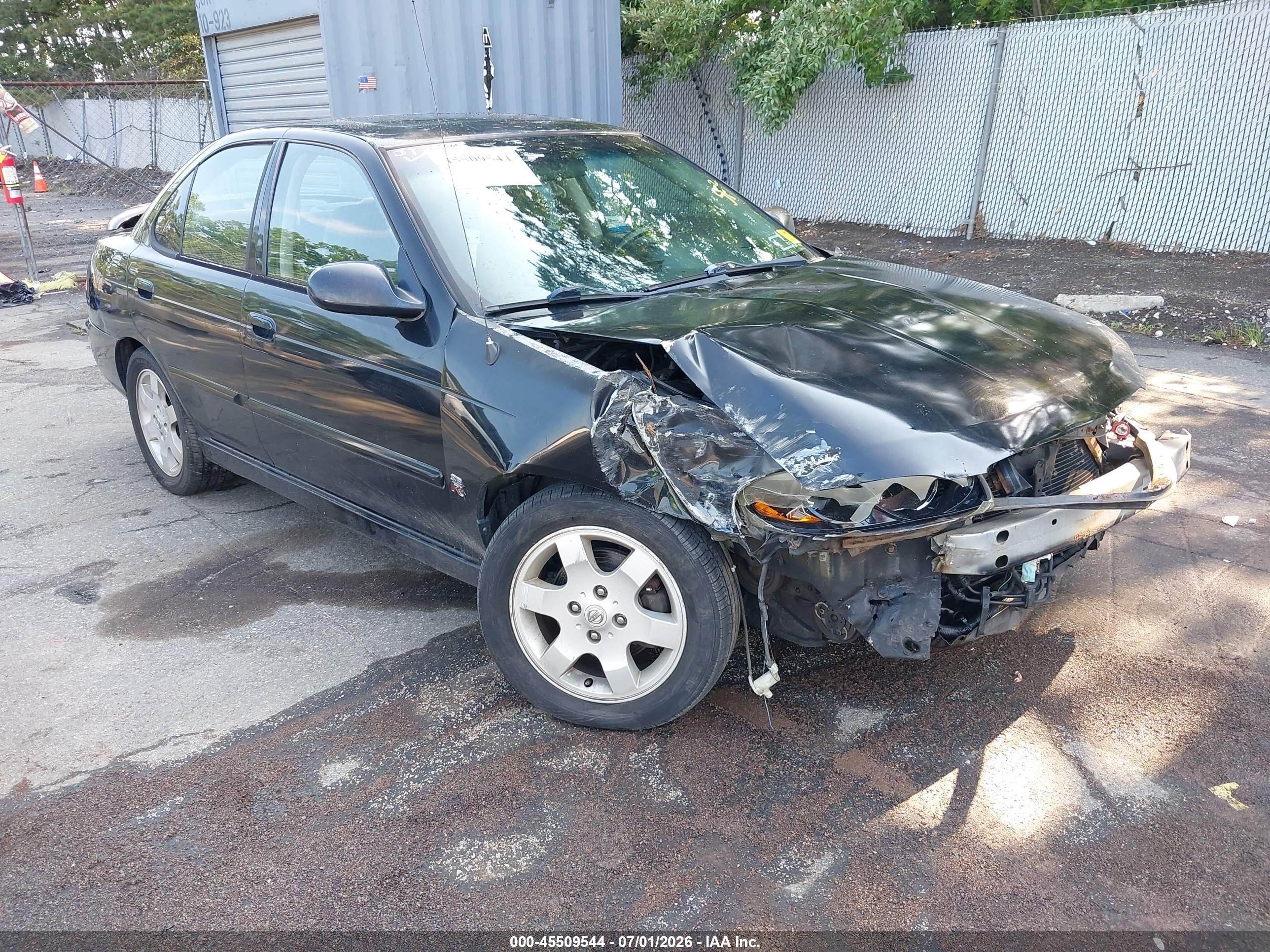 2005 Nissan Sentra SE-R Spec V, VIN 3N1AB51D65L480586 — Перед