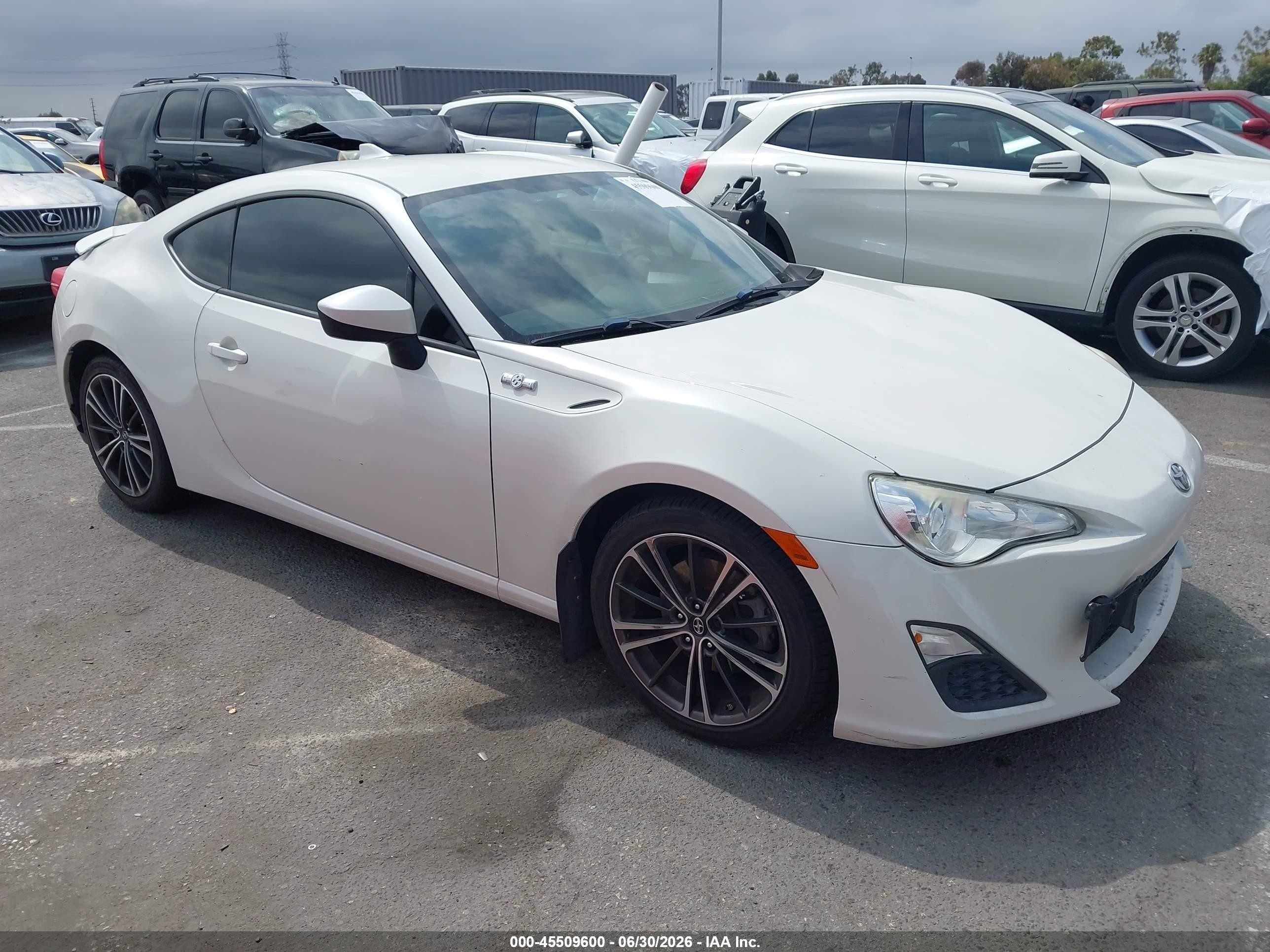 2015 Scion FR-S, VIN JF1ZNAA15F9709362 — Normal wear