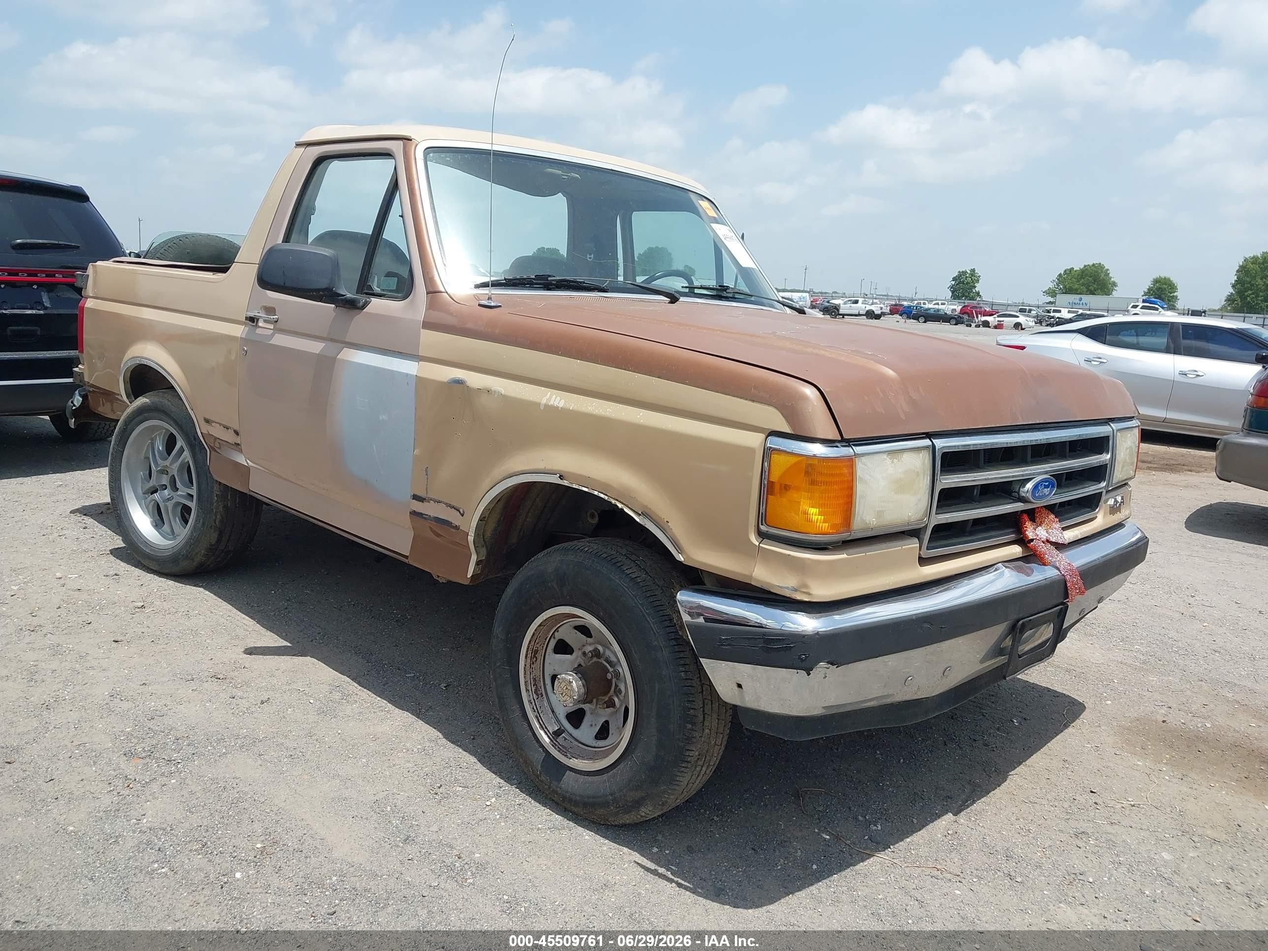 1989 Ford Bronco, VIN 1FMEU15N8KLB18962 — Normal wear
