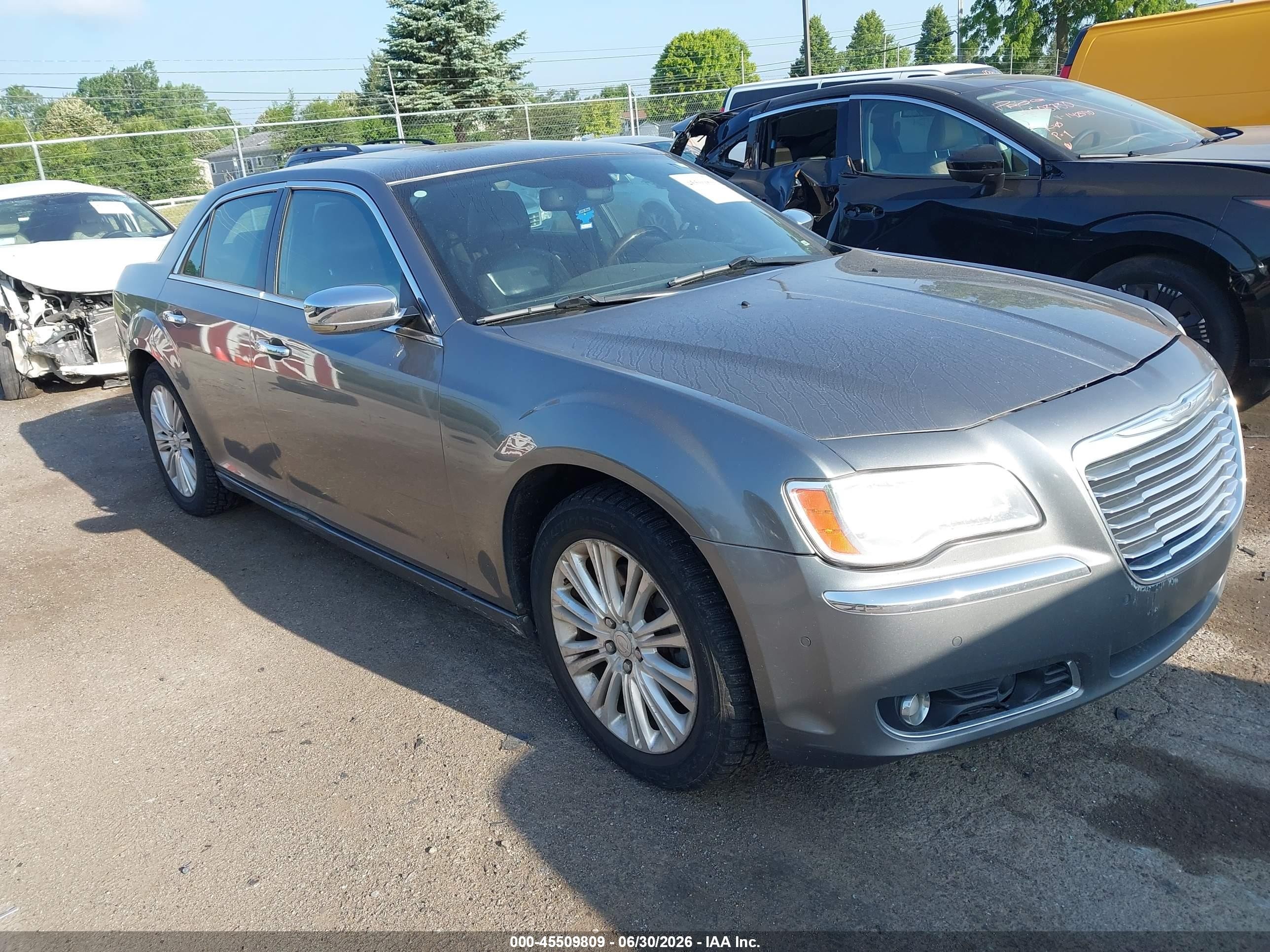 2011 Chrysler 300 C, VIN 2C3CK6CT3BH611983 — Normal wear