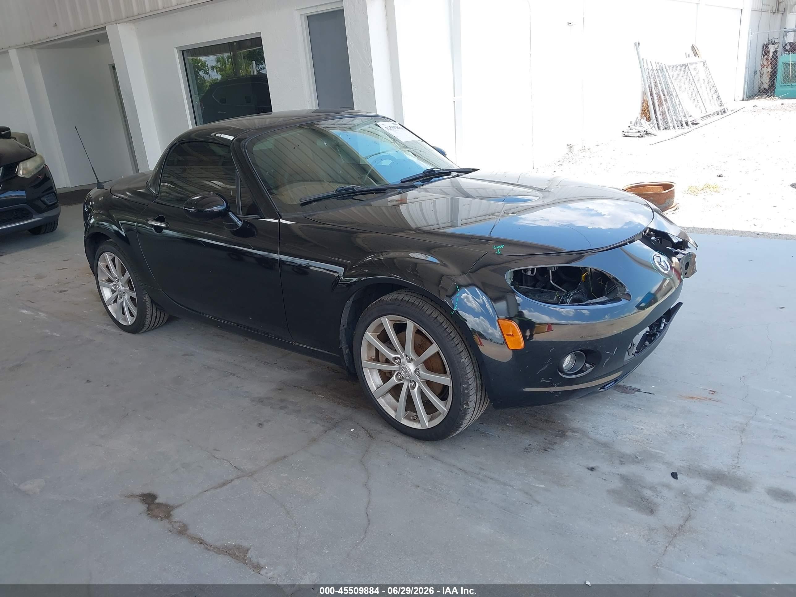 2008 Mazda MX-5 Miata Sport, VIN JM1NC26F080157026 — Normal wear