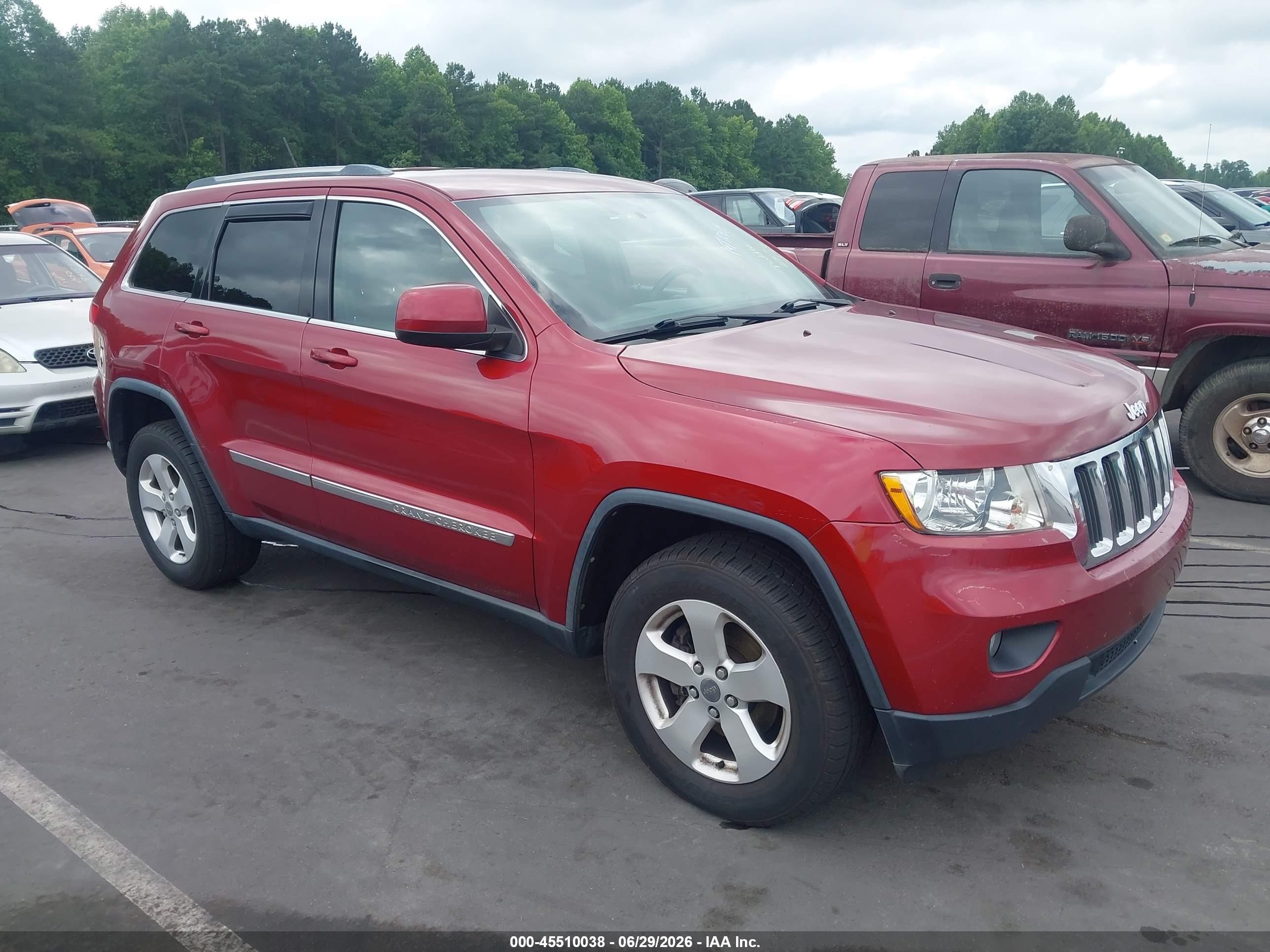 2013 Jeep Grand Cherokee Laredo, VIN 1C4RJEAG1DC507765 — Normal wear