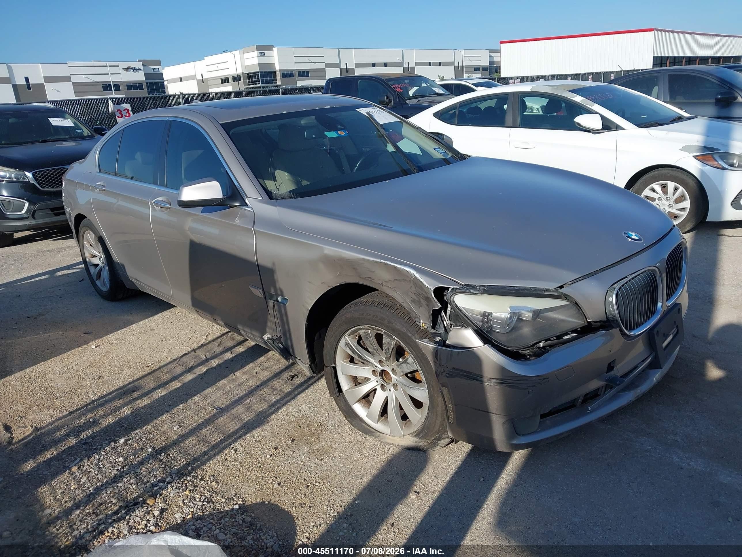 2011 BMW 7 Series 750i, VIN WBAKA8C51BCY36877 — Normal wear