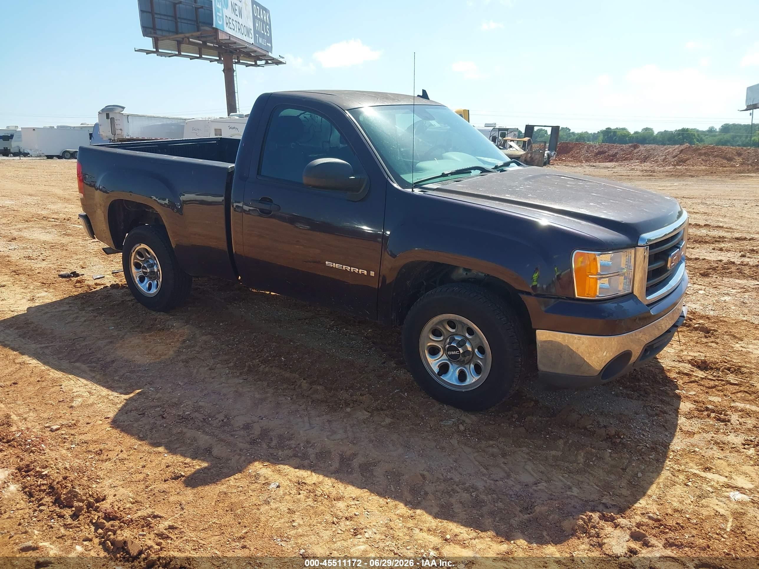 2008 GMC Sierra 1500 Work Truck, VIN 1GTEC14X78Z148762 — Перед