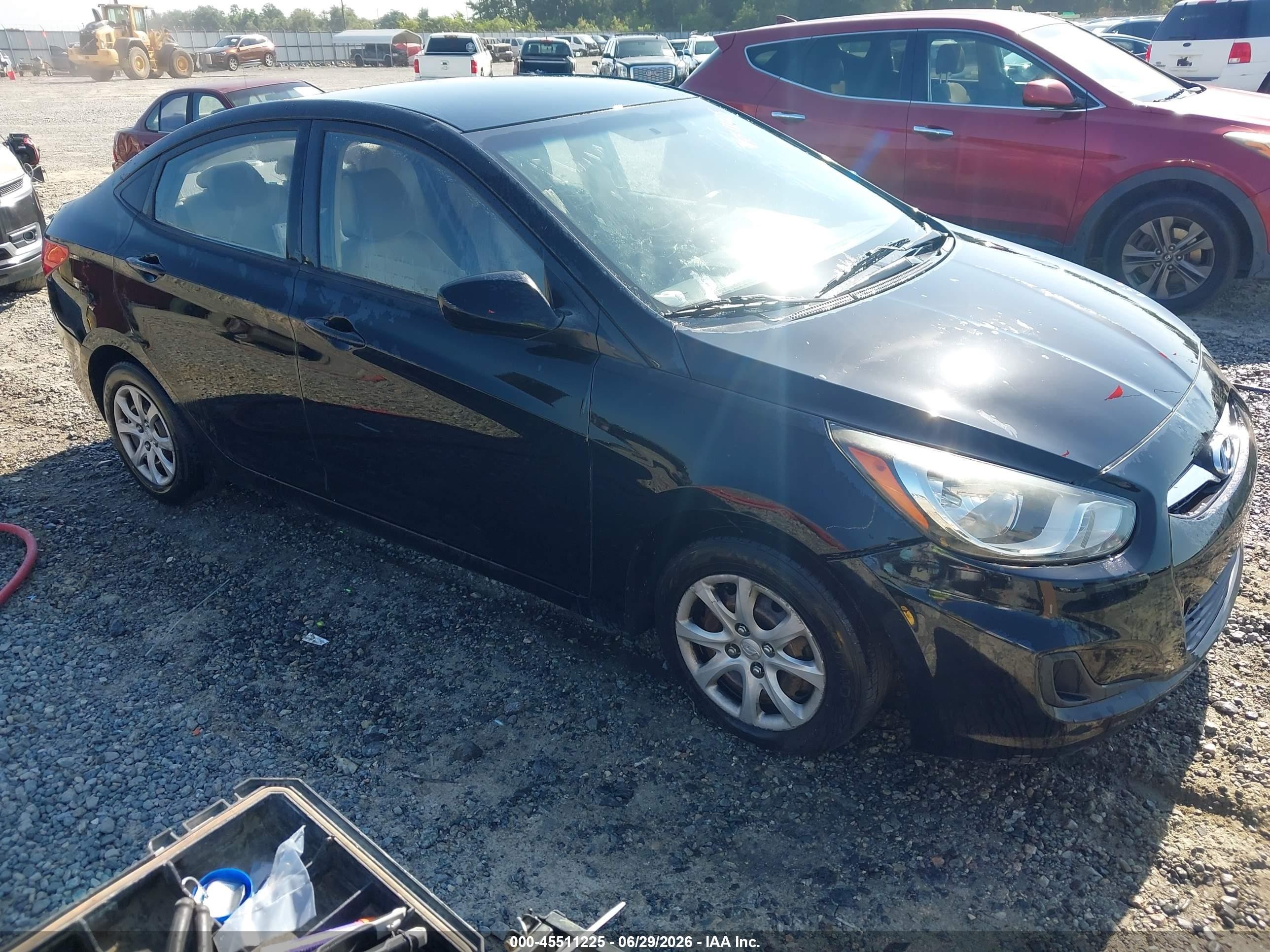 2012 Hyundai Accent GLS, VIN KMHCT4AE8CU054192 — Normal wear