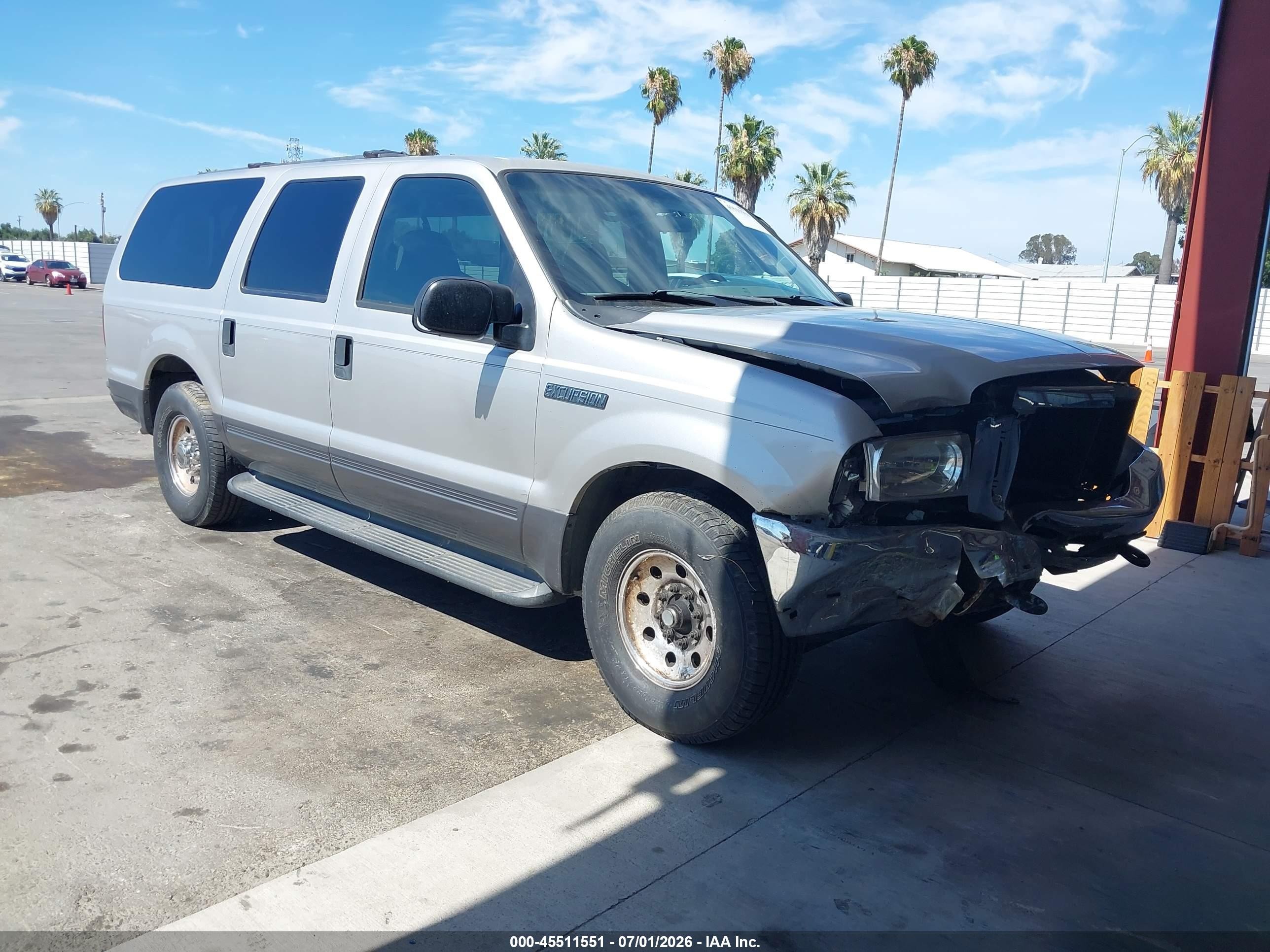 2004 Ford Excursion Special Serv, VIN 1FMNU40LX4EB01854 — Normal wear