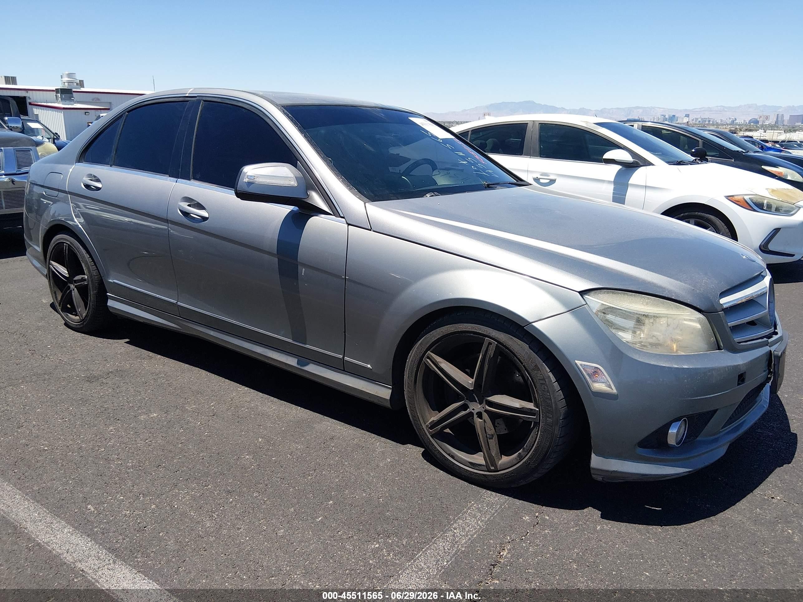 2009 Mercedes-Benz C 280 Luxury, VIN WDDGF81X39R067231 — Normal wear