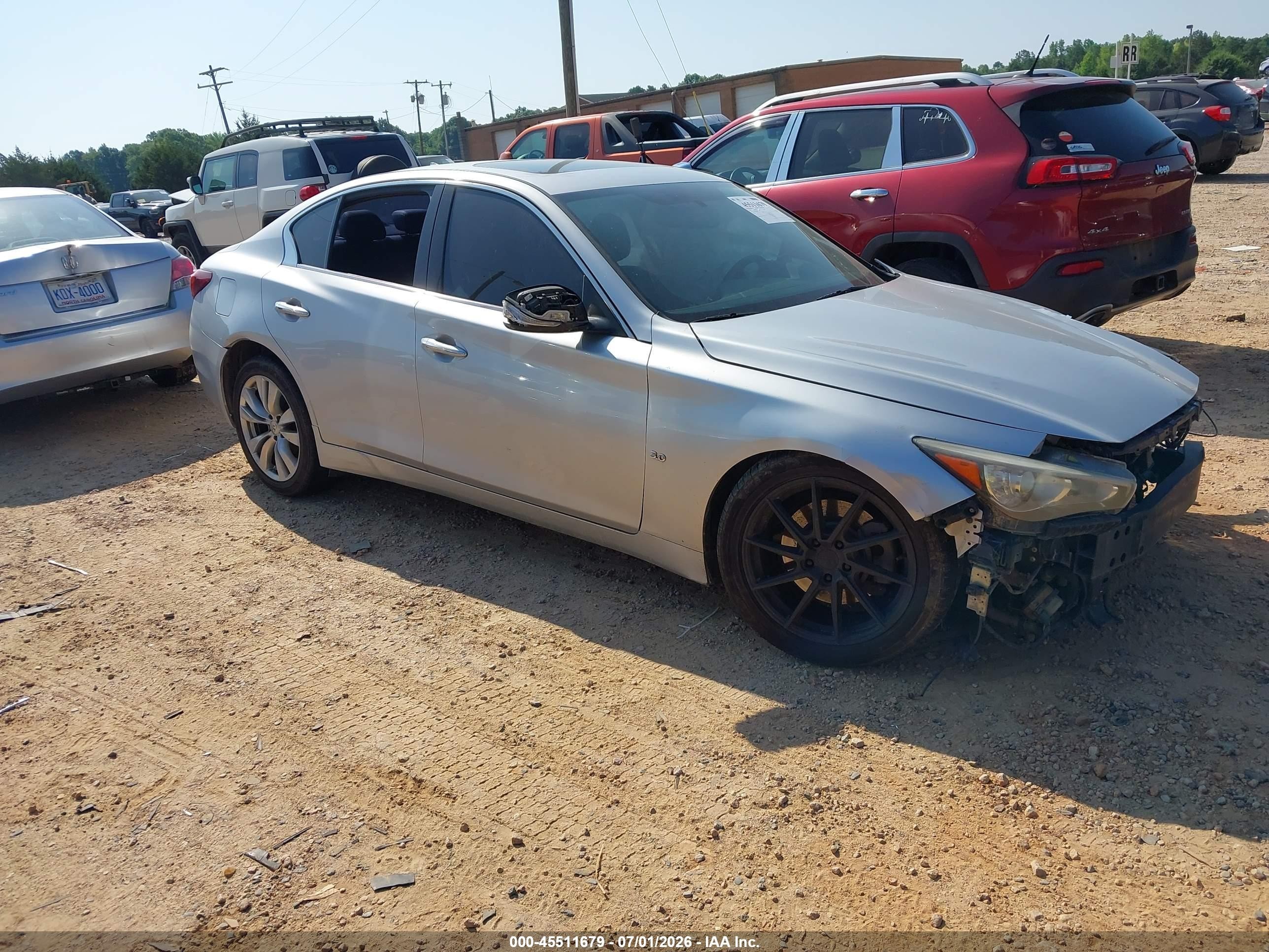 2018 Infiniti Q50 Luxe, VIN JN1EV7AP7JM359211 — Front end