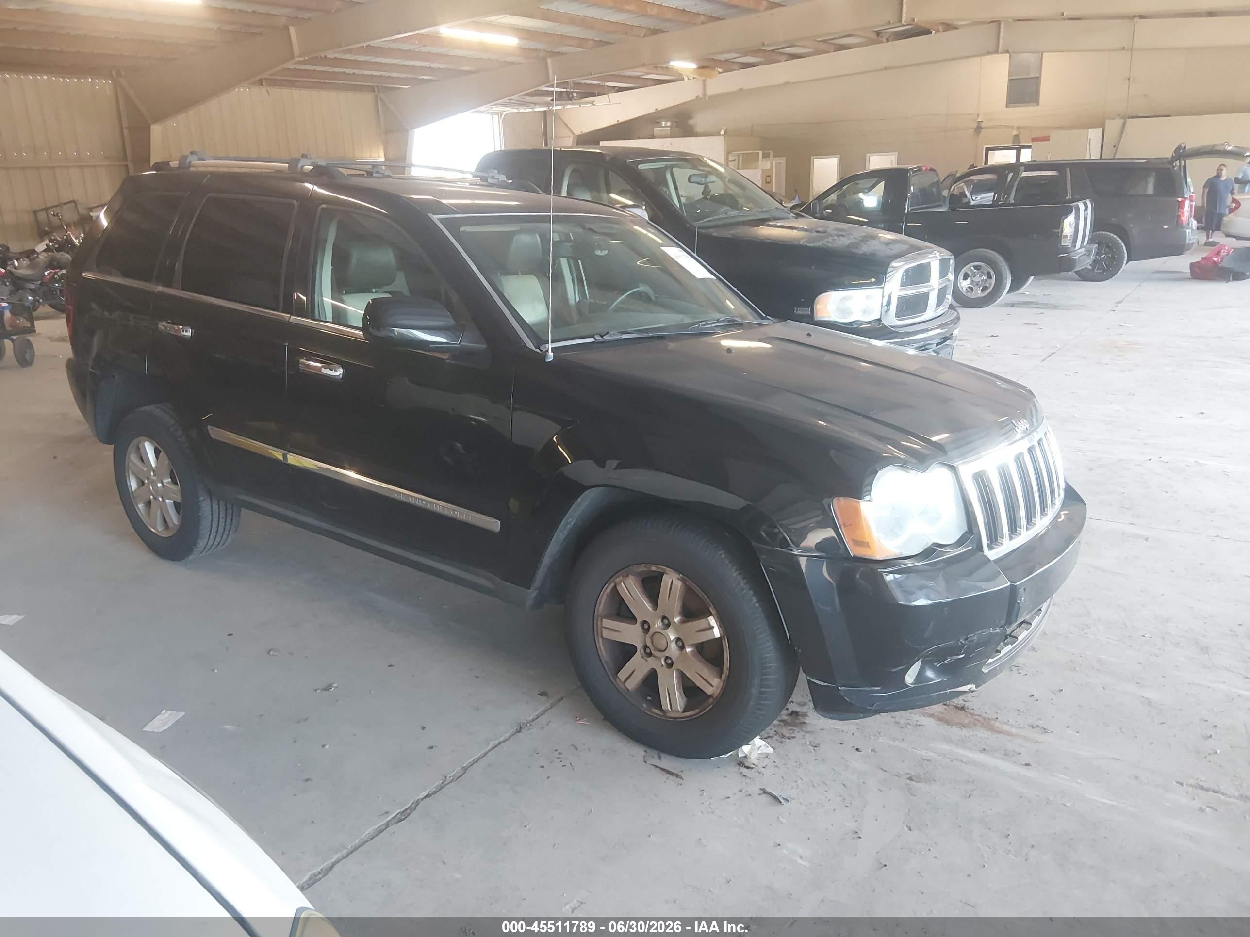 2010 Jeep Grand Cherokee Limited, VIN 1J4PR5GK7AC127556 — Normal wear