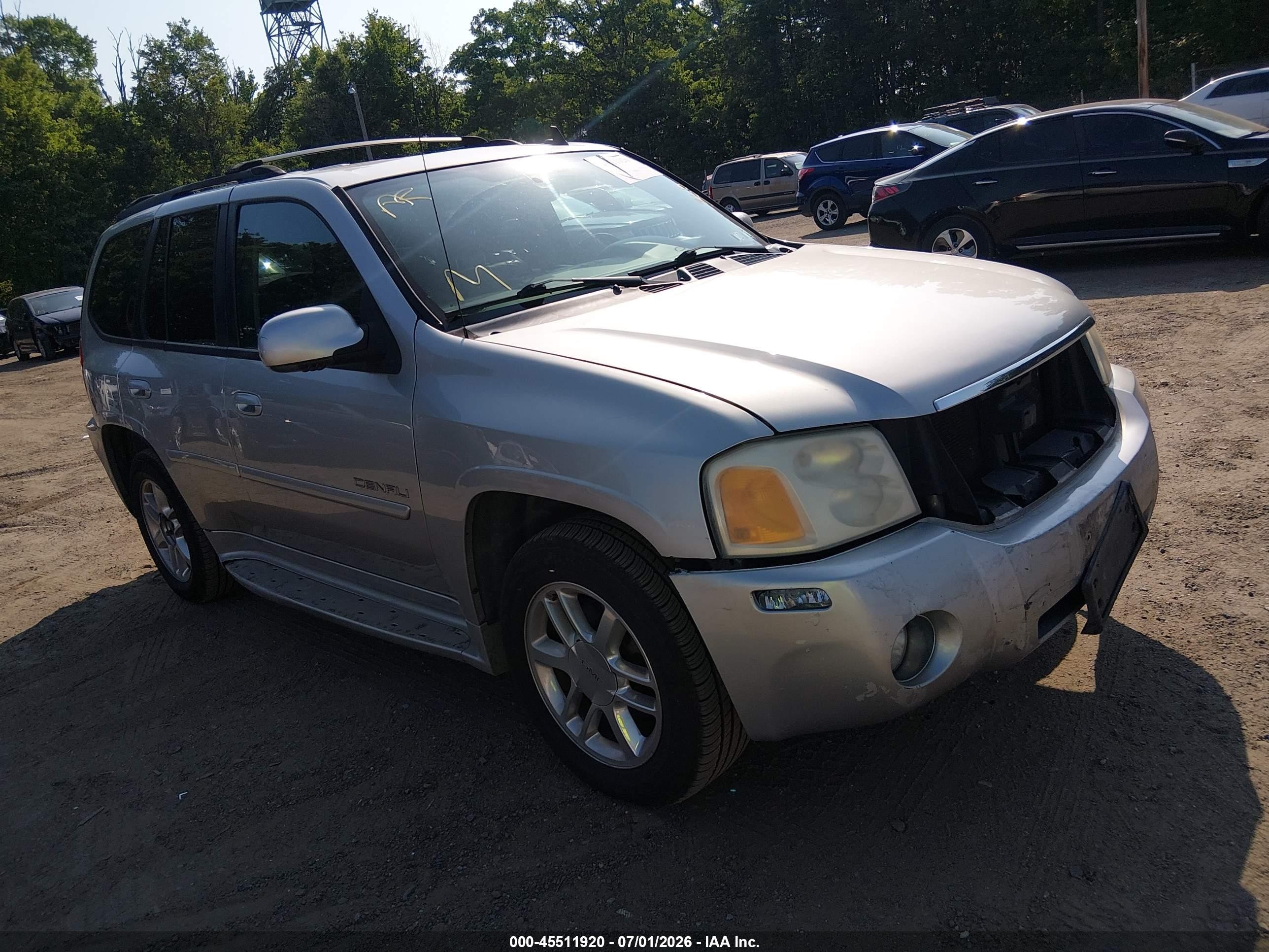2007 GMC Envoy Denali, VIN 1GKET63M872246845 — Перед