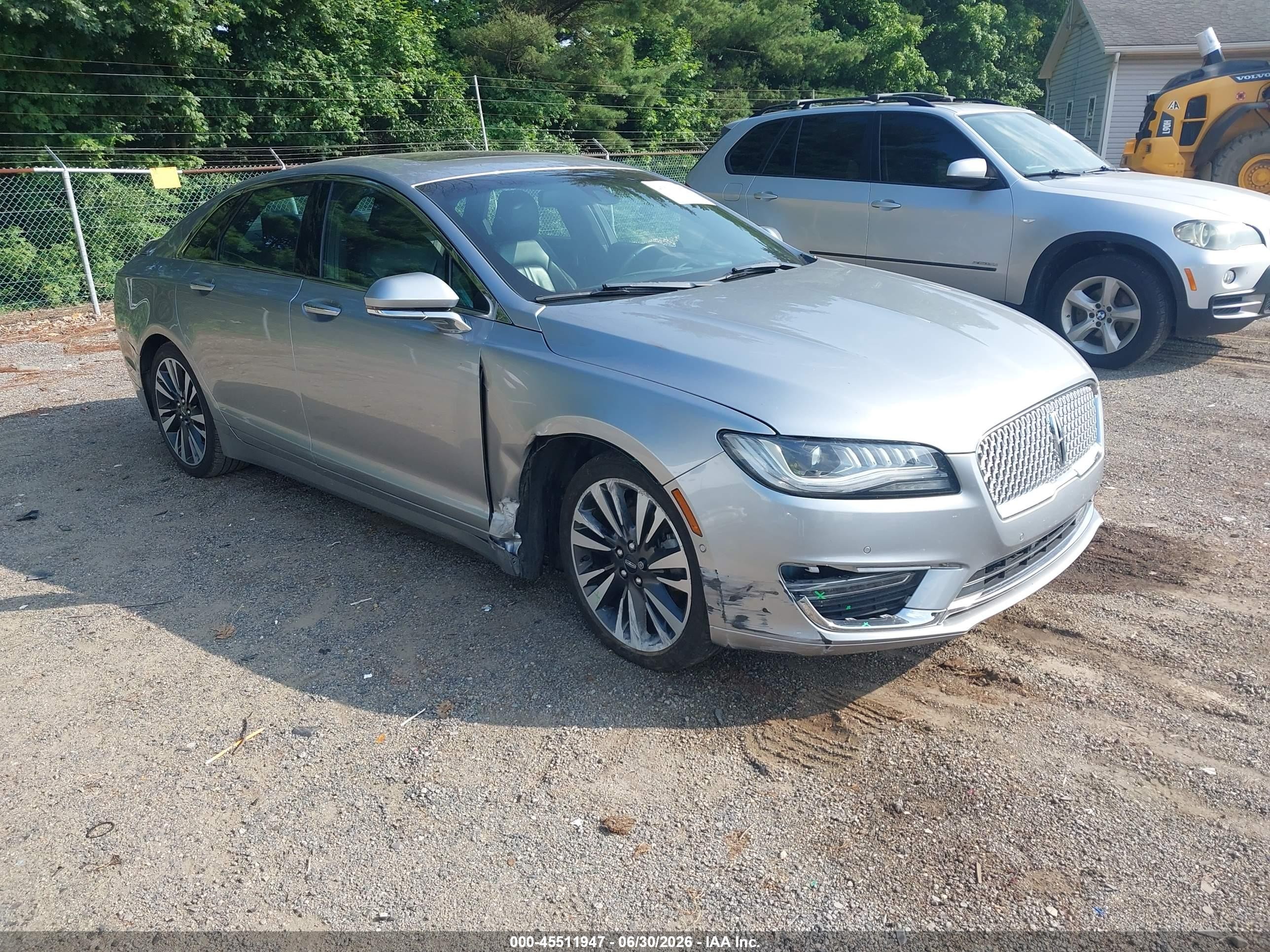 2020 Lincoln MKZ Hybrid Reserve, VIN 3LN6L5LUXLR619878 — Side