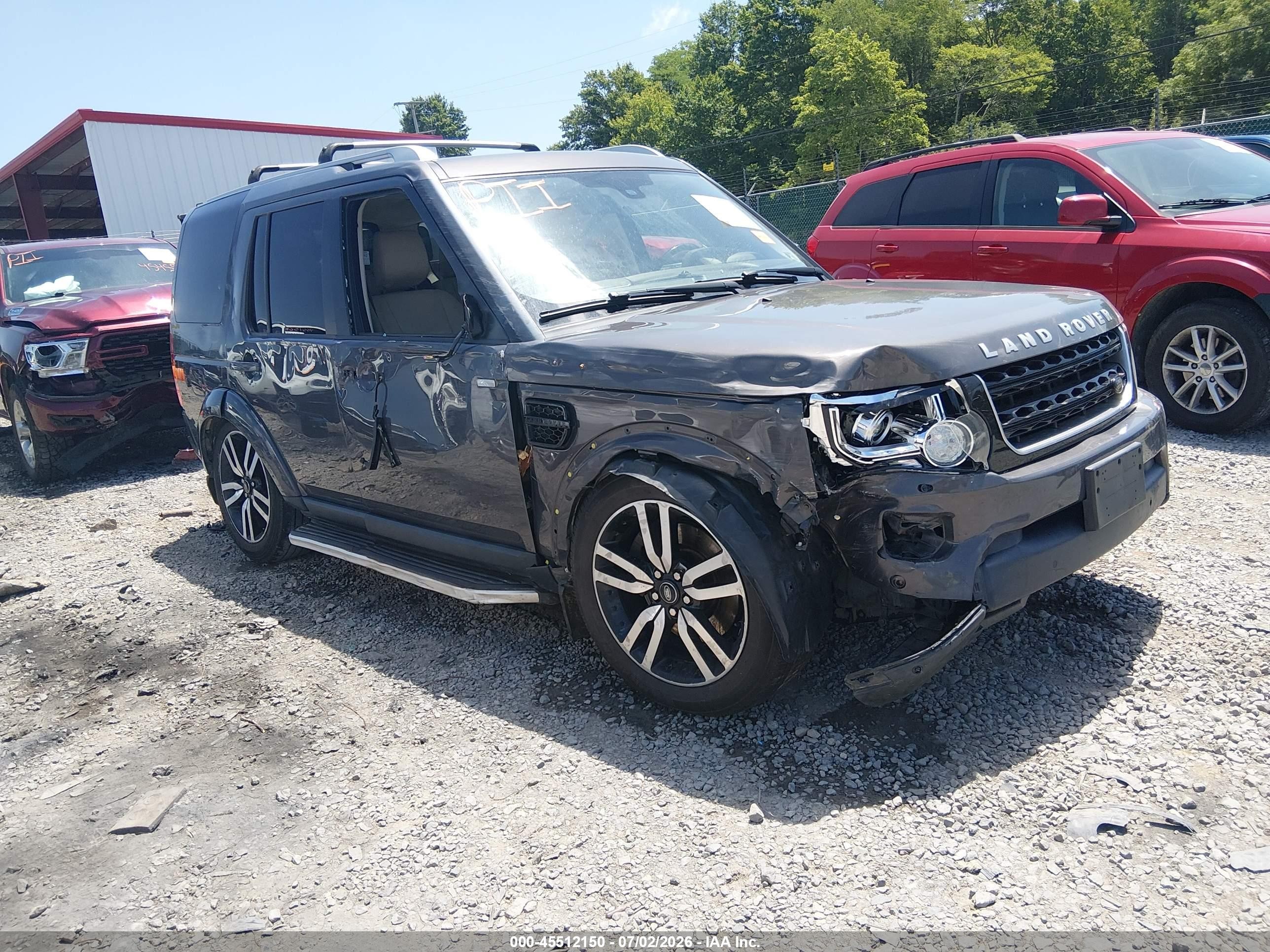2016 Land Rover LR4 HSE Lux, VIN SALAK2V64GA820828 — Side