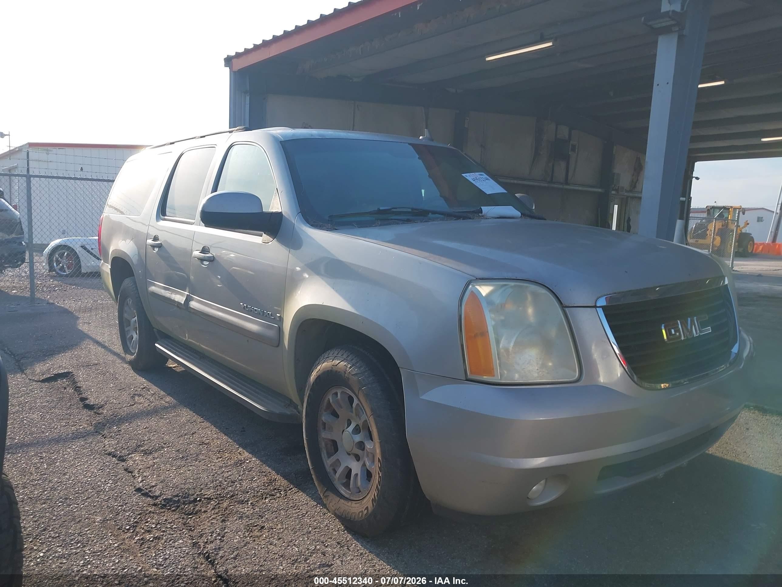 2007 GMC Yukon XL SLT, VIN 1GKFC16087R215635 — Normal wear