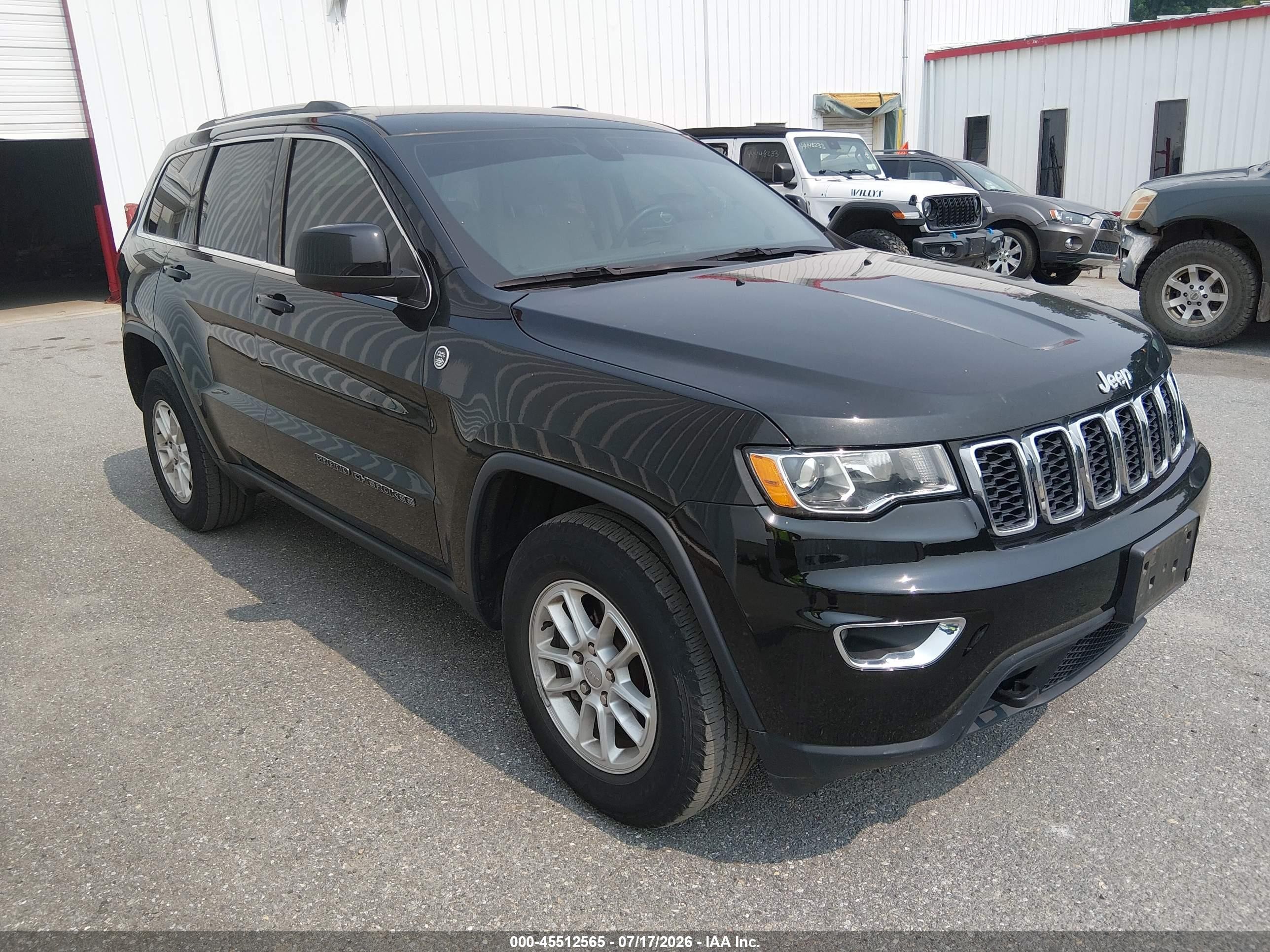 2019 Jeep Grand Cherokee Altitude, VIN 1C4RJFAG6KC836917 — Normal wear