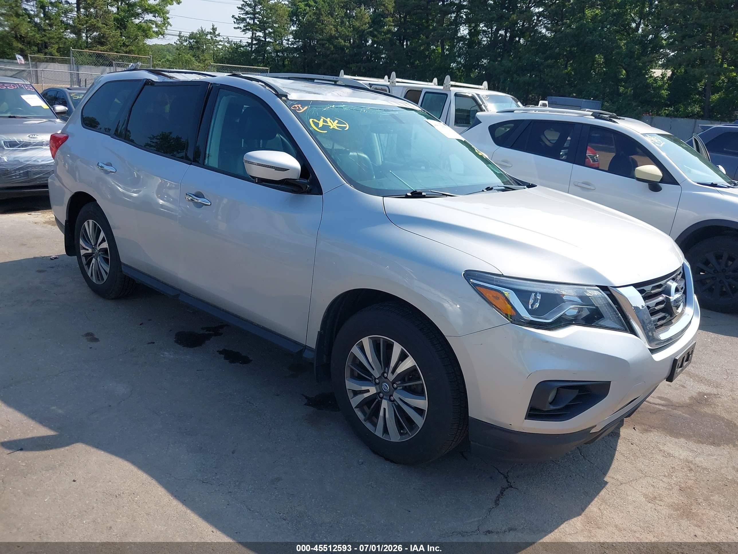 2017 Nissan Pathfinder S, VIN 5N1DR2MMXHC632042 — Крыша