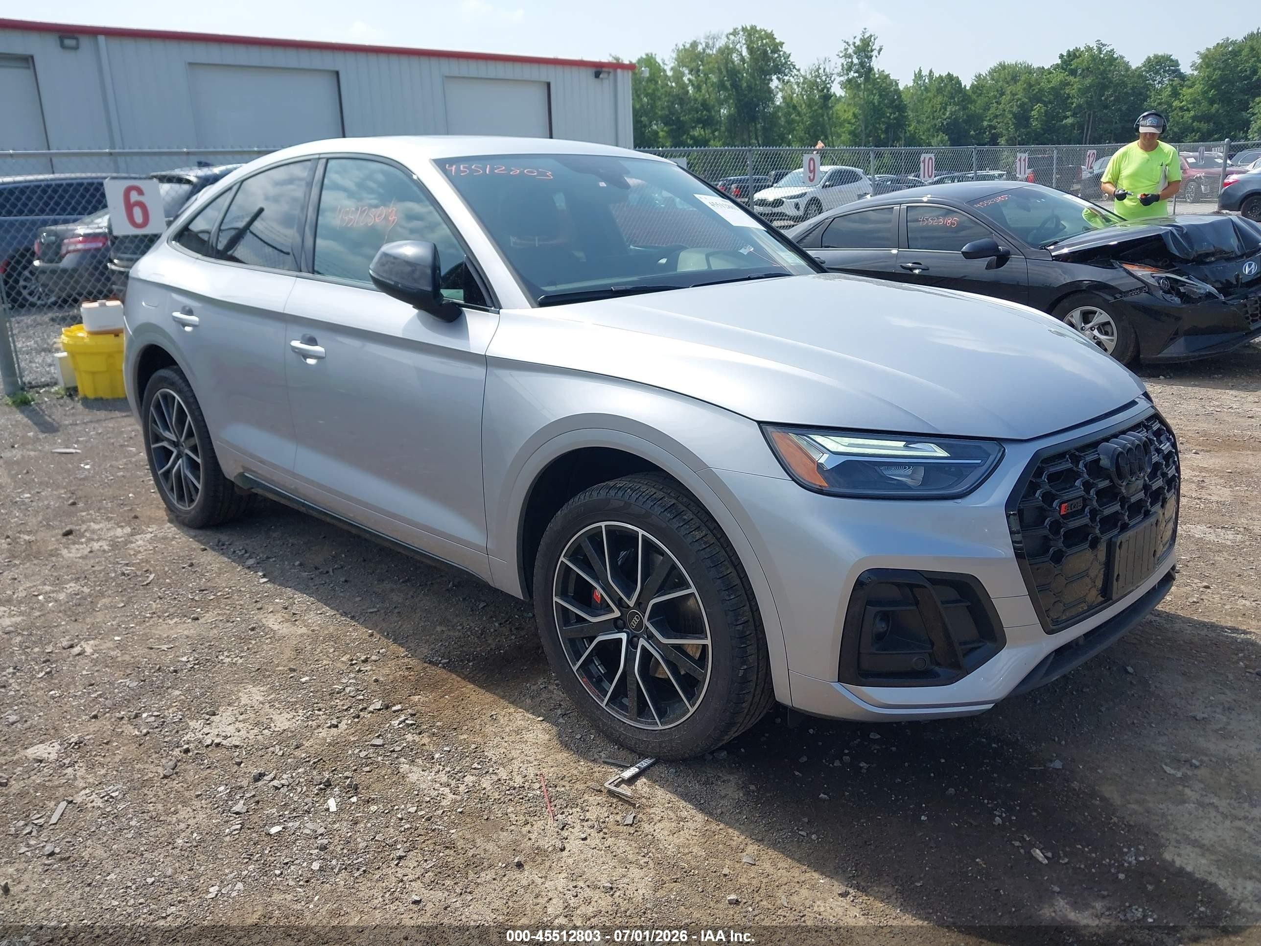2024 Audi SQ5 Sportback Premium Plus, VIN WA124AFY5R2114250 — Бок