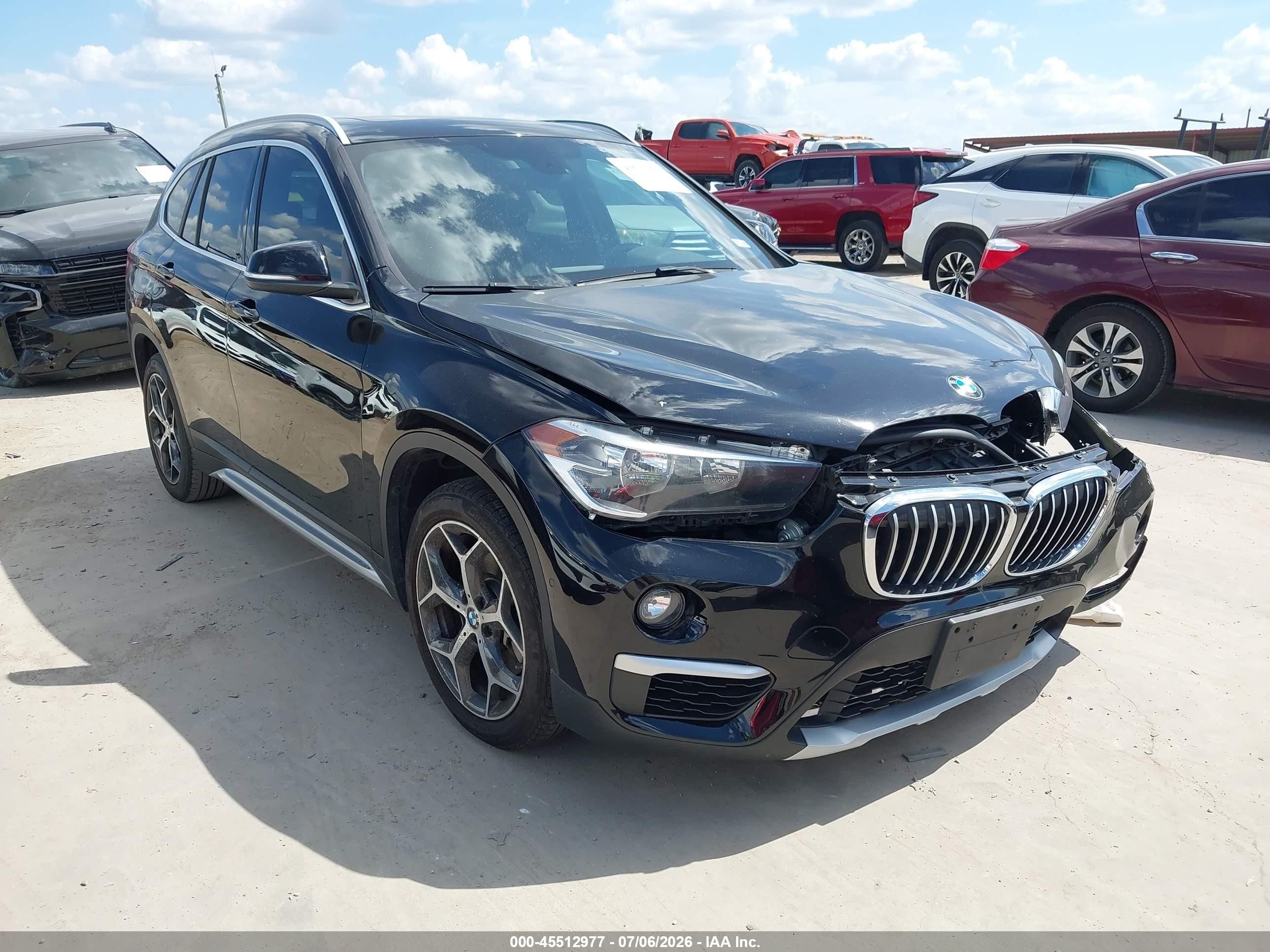 2018 BMW X1 sDrive28i, VIN WBXHU7C36J5L09436 — Front end