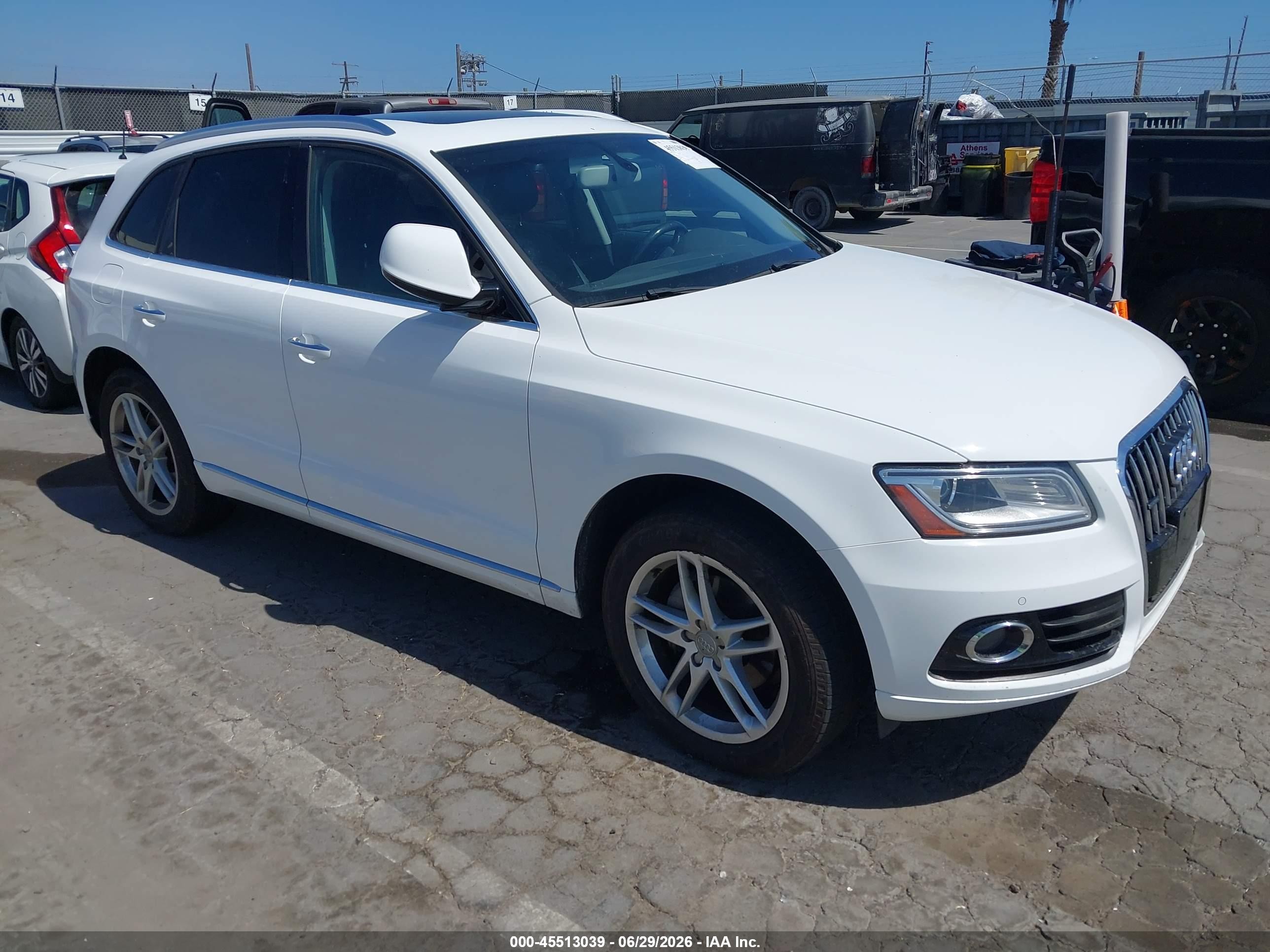 2016 Audi Q5 Premium Plus, VIN WA1L2AFP0GA151839 — Front end