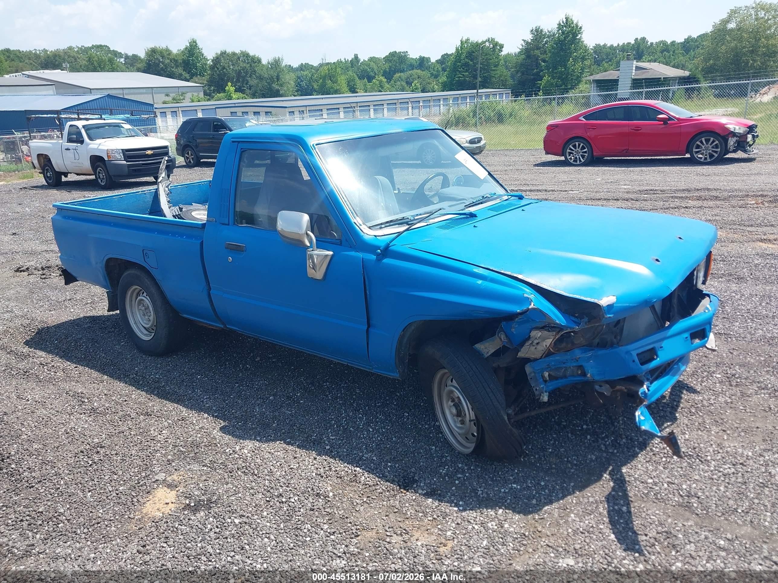 1986 Toyota Pickup, VIN JT4RN50R3G0218853 — Front end