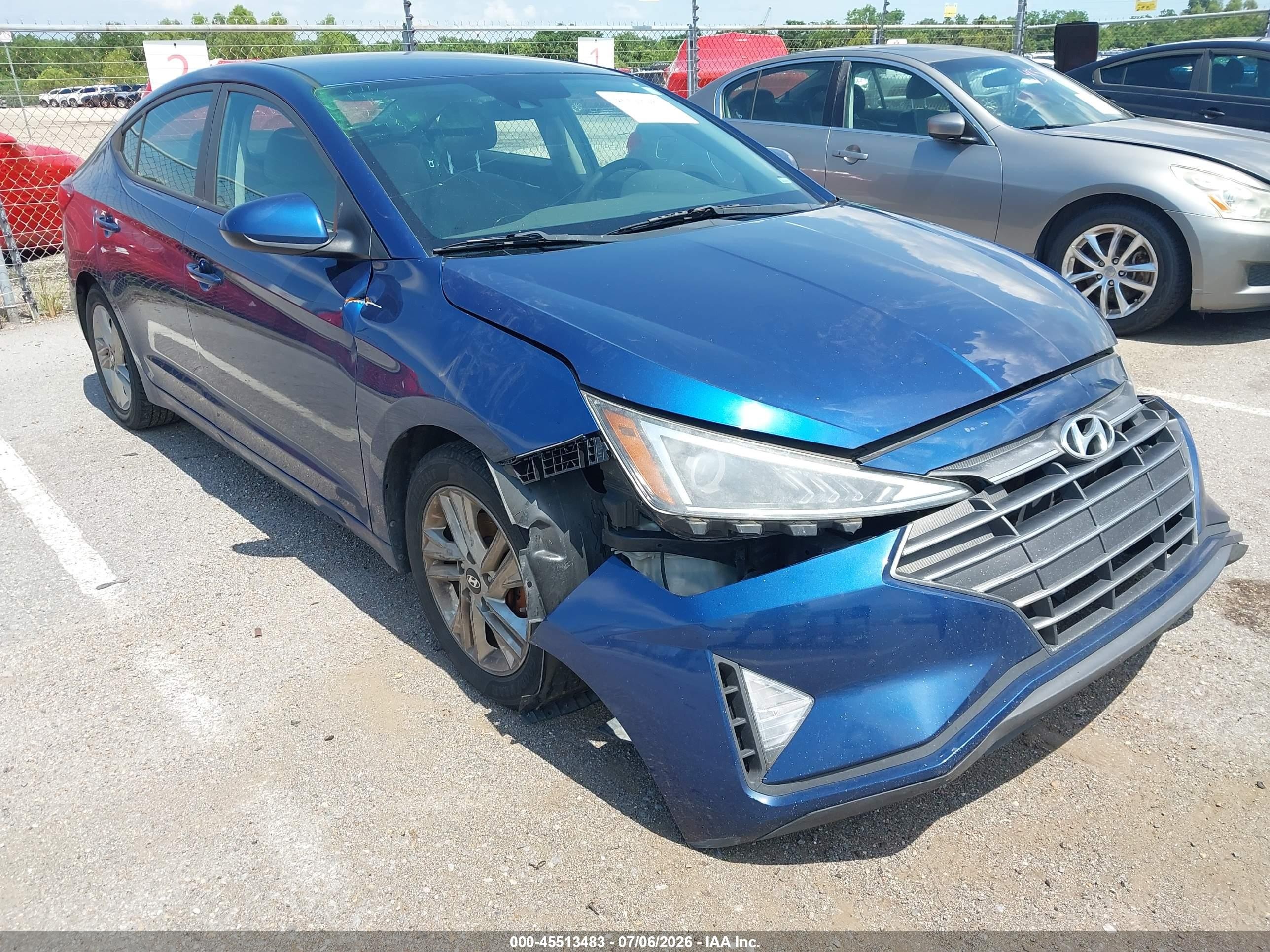 2019 Hyundai Elantra SEL, VIN 5NPD84LF3KH430984 — Front end