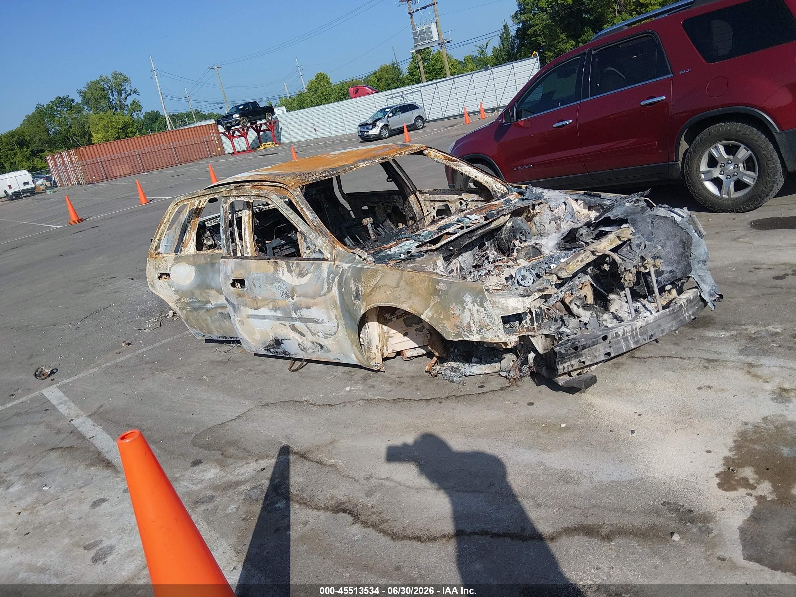 2010 Cadillac DTS 1SA, VIN 1G6KA5EYXAU127269 — Engine fire