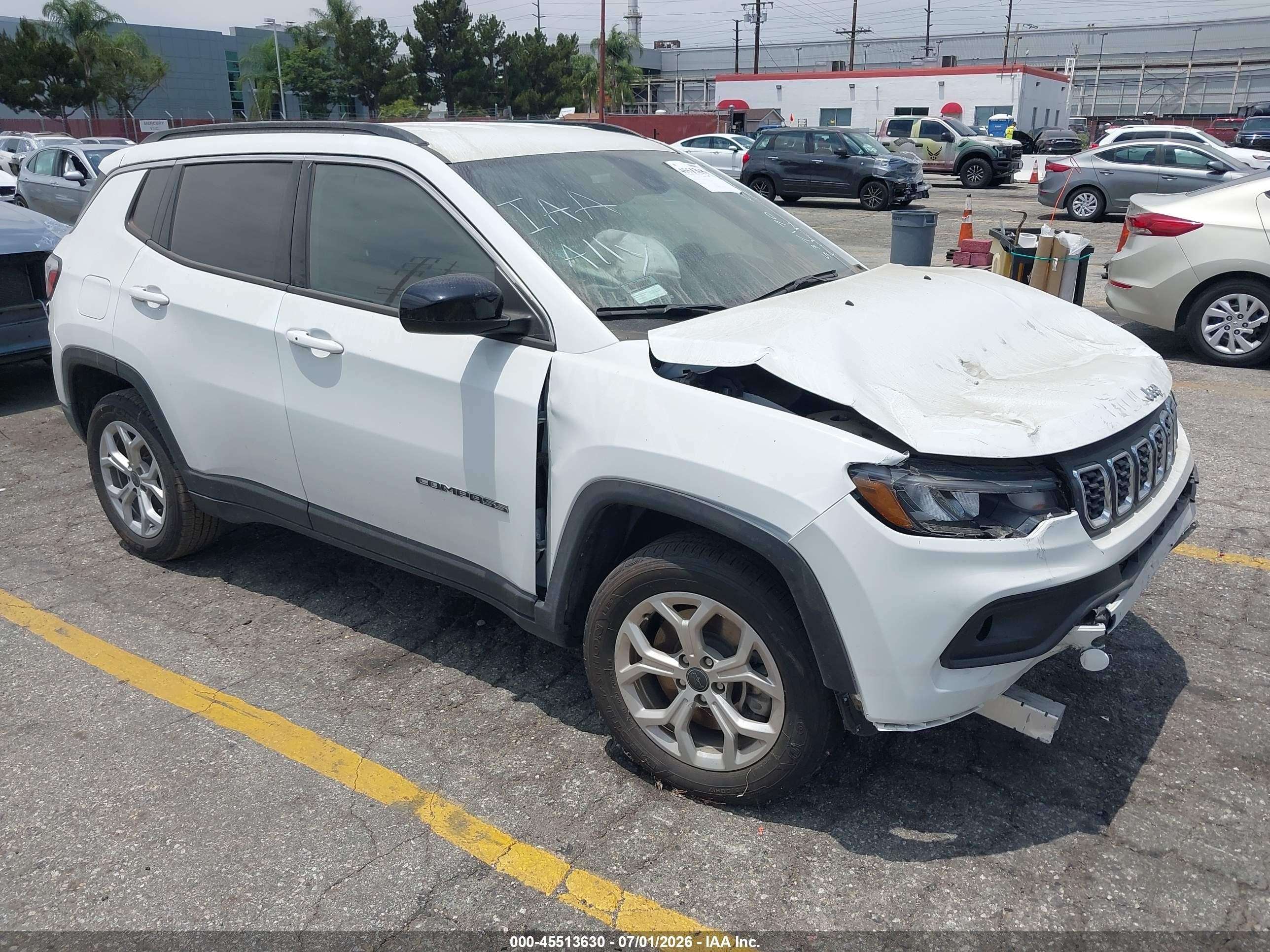2025 Jeep Compass Latitude, VIN 3C4NJDBN0ST537170 — Front end