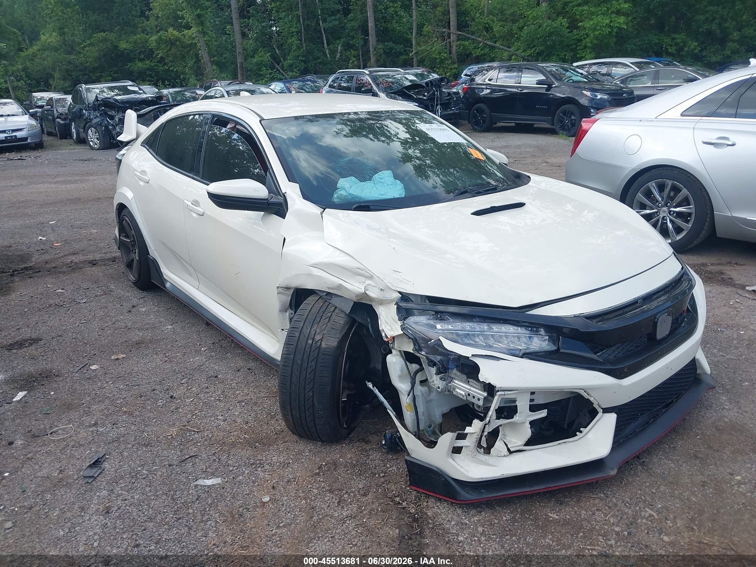 2017 Honda Civic Type R Touring, VIN SHHFK8G78HU200335 — Rear end