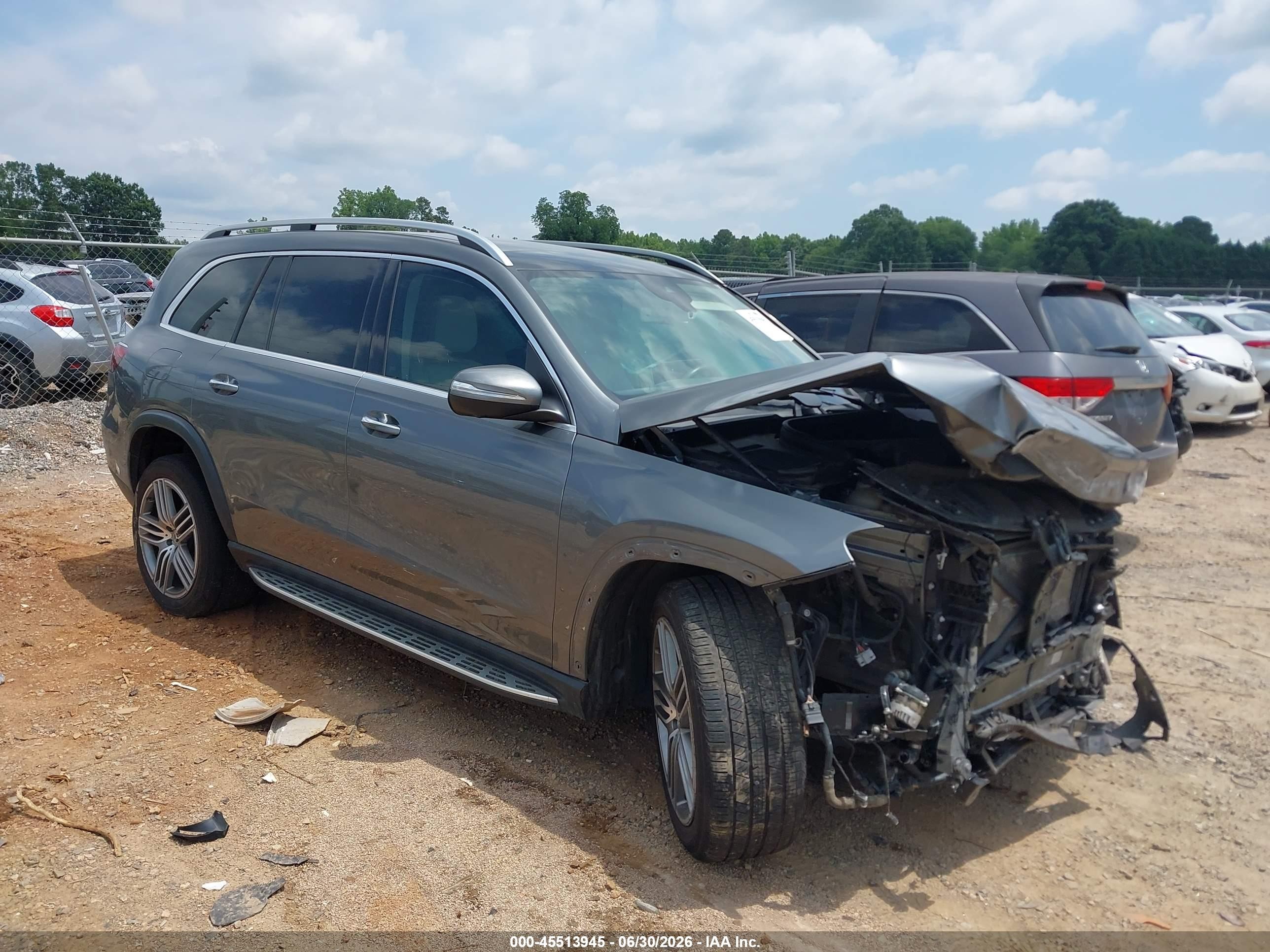 2020 Mercedes-Benz GLS 450, VIN 4JGFF5KE2LA262496 — Front end