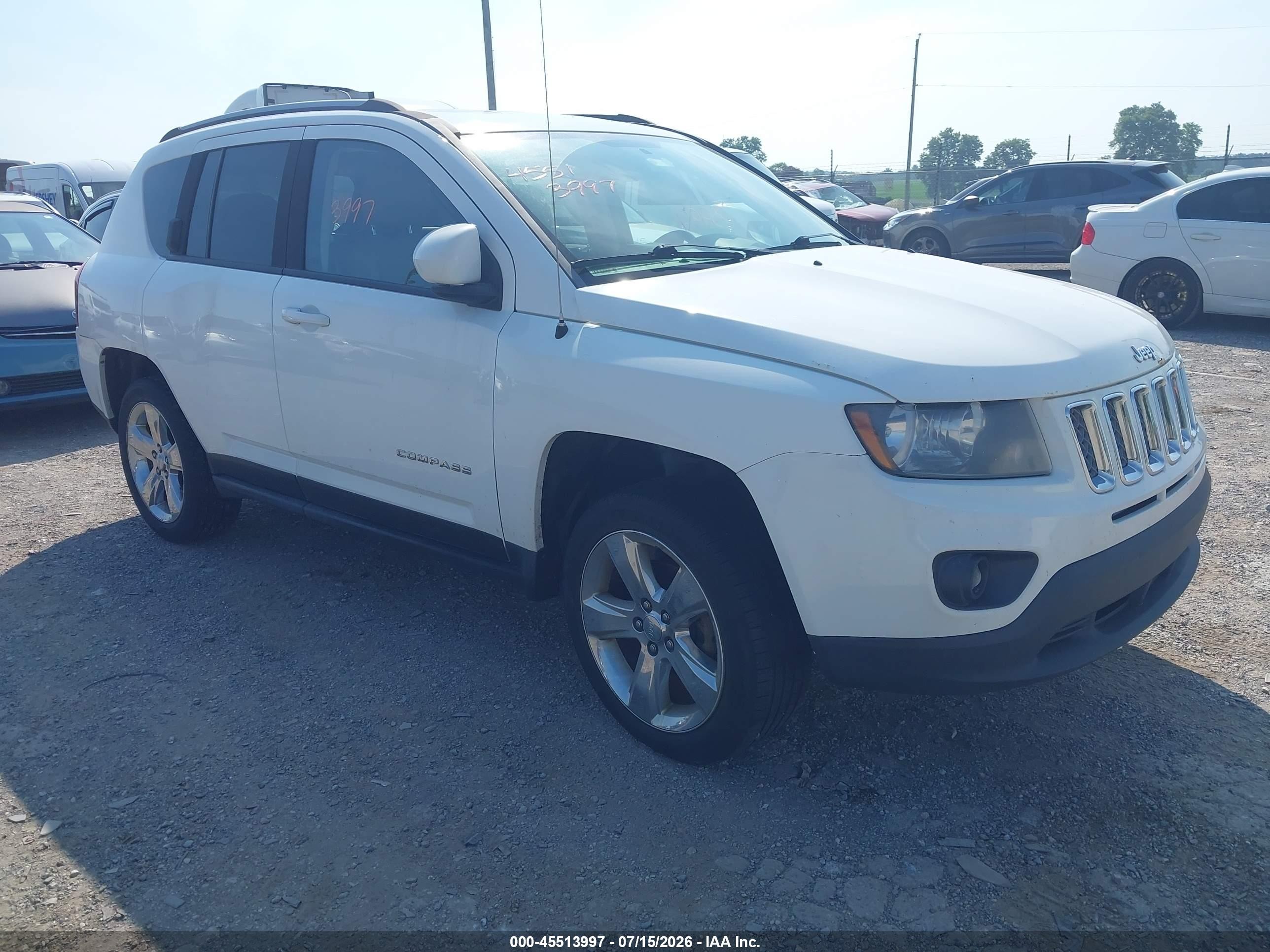 2016 Jeep Compass High Altitude, VIN 1C4NJDEB6GD587425 — Normal wear