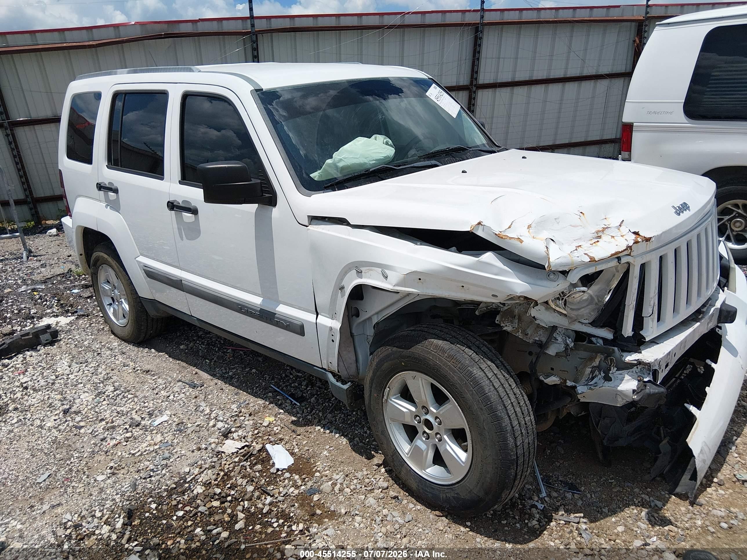 2012 Jeep Liberty Sport Latitude, VIN 1C4PJMAK2CW115154 — Перед